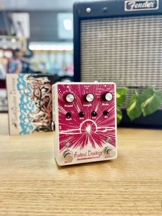 Earthquaker Devices | Astral Destiny | Octave Reverberator Pedal