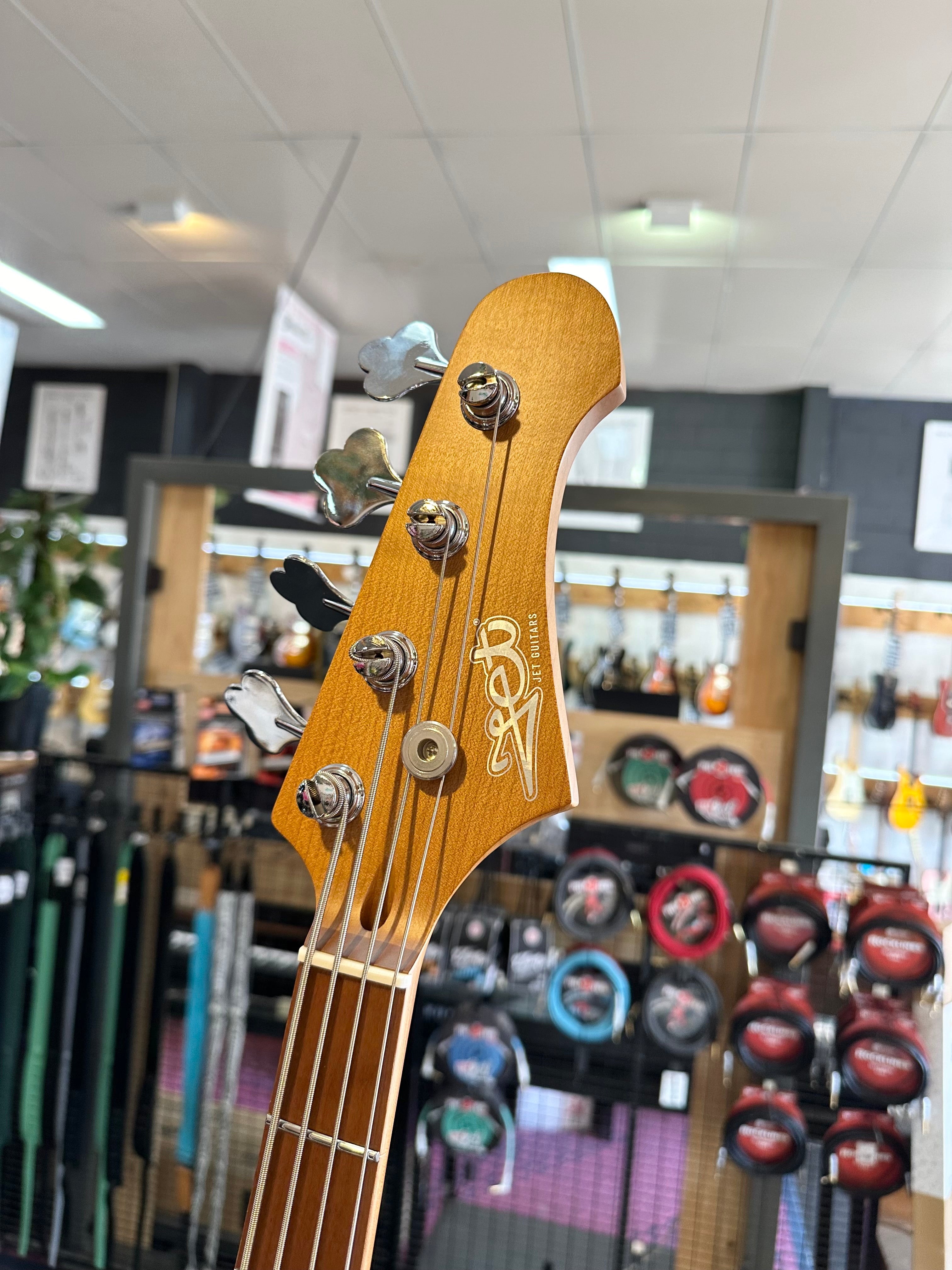 Jet Guitars | JJB-300 | J-Bass | Sunburst