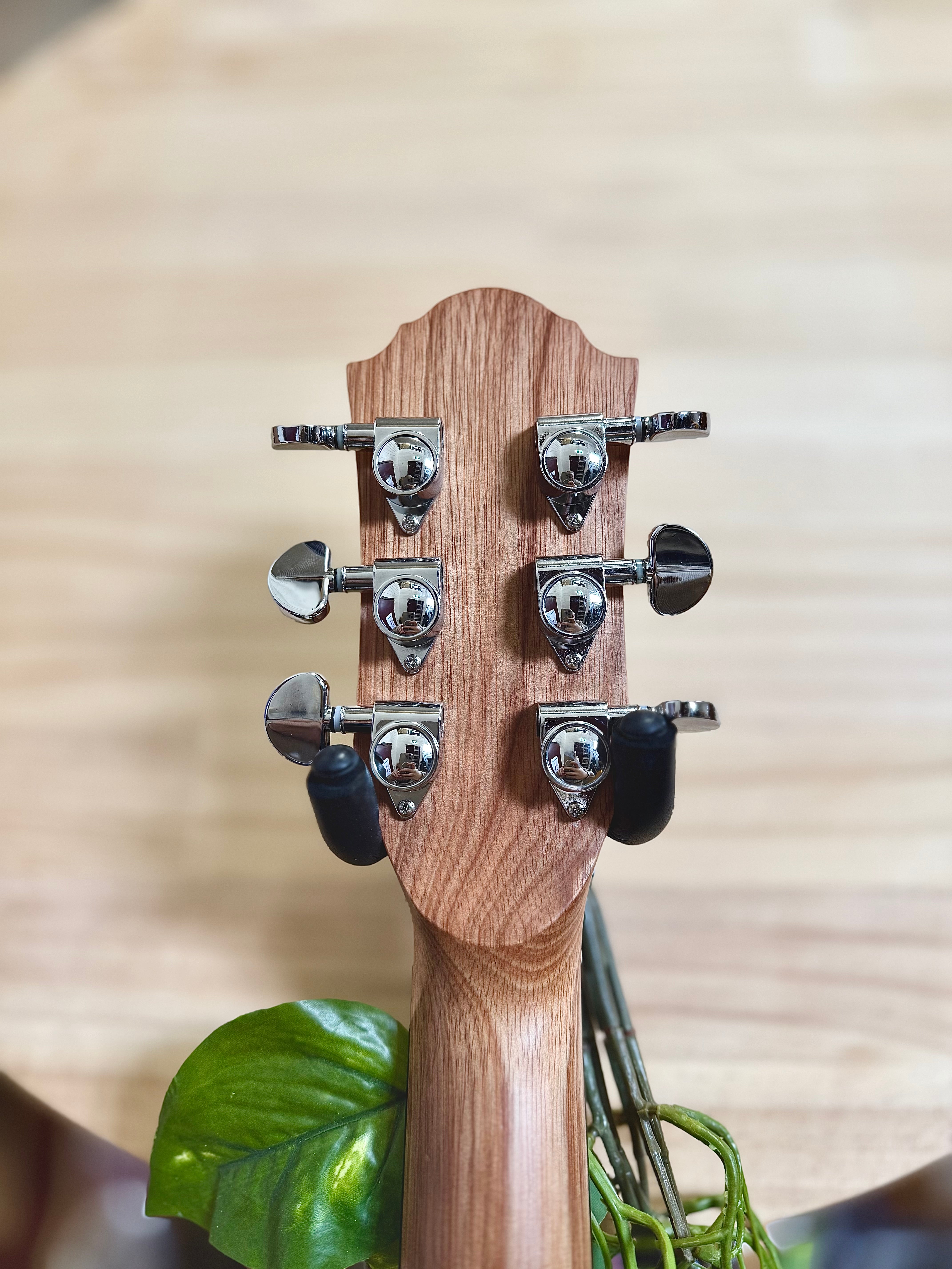 Gilman | GA12CE | Grand Auditorium Acoustic | Pre-Loved