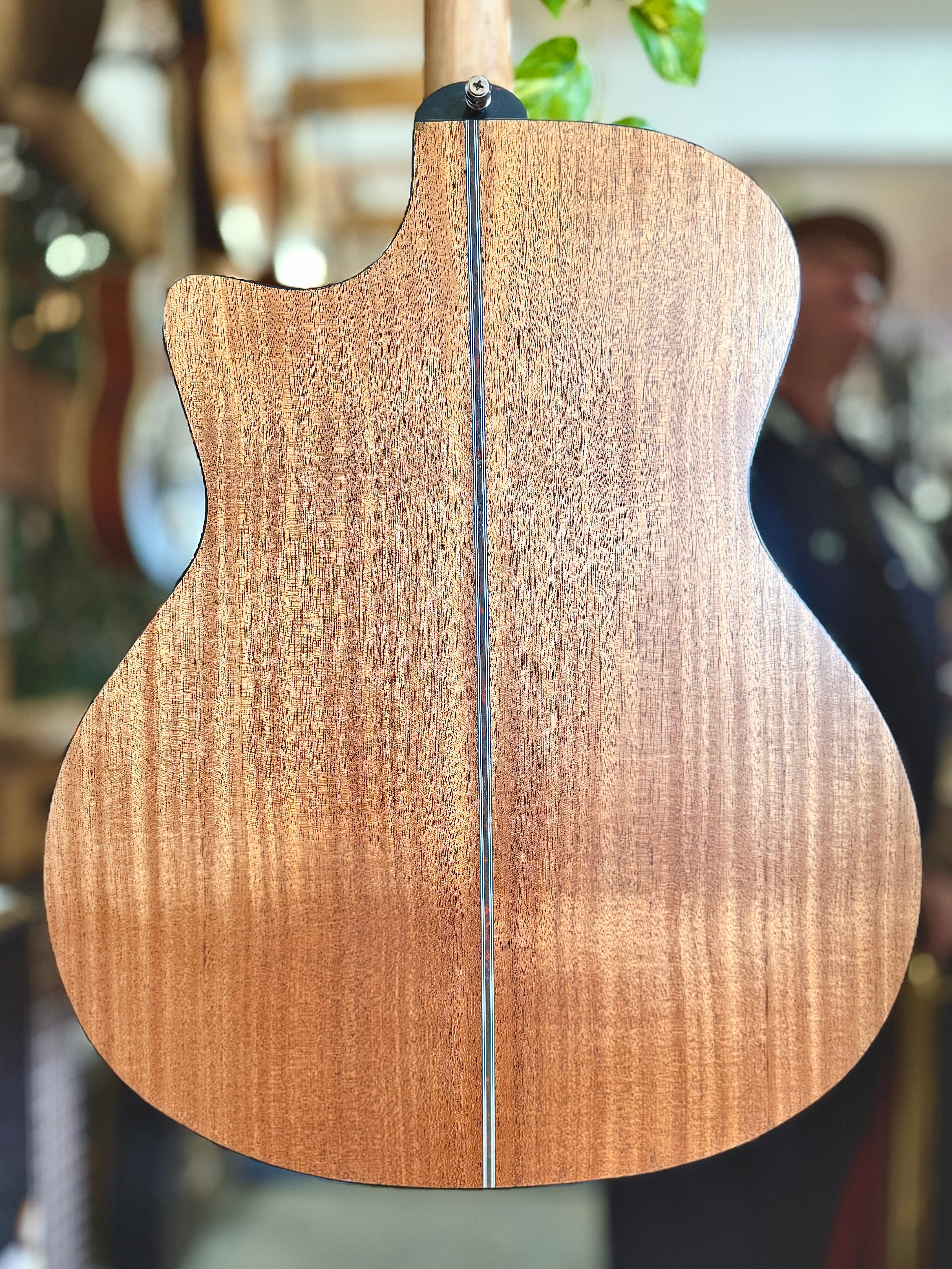 Gilman | GA12CE | Grand Auditorium Acoustic | Pre-Loved