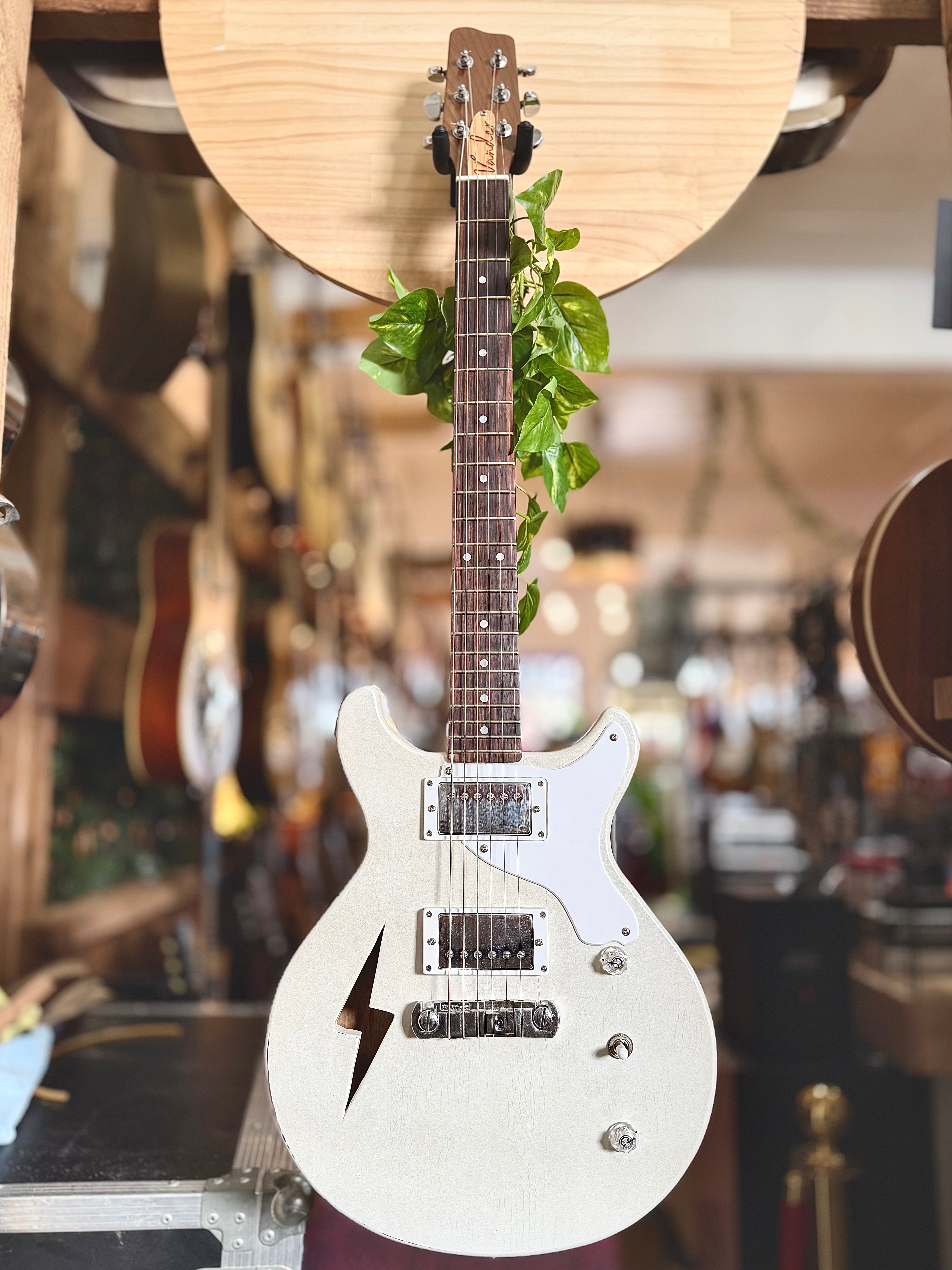 Vander Guitars | DC White Lightning | Light Relic Opal White | Australian Made 🇦🇺
