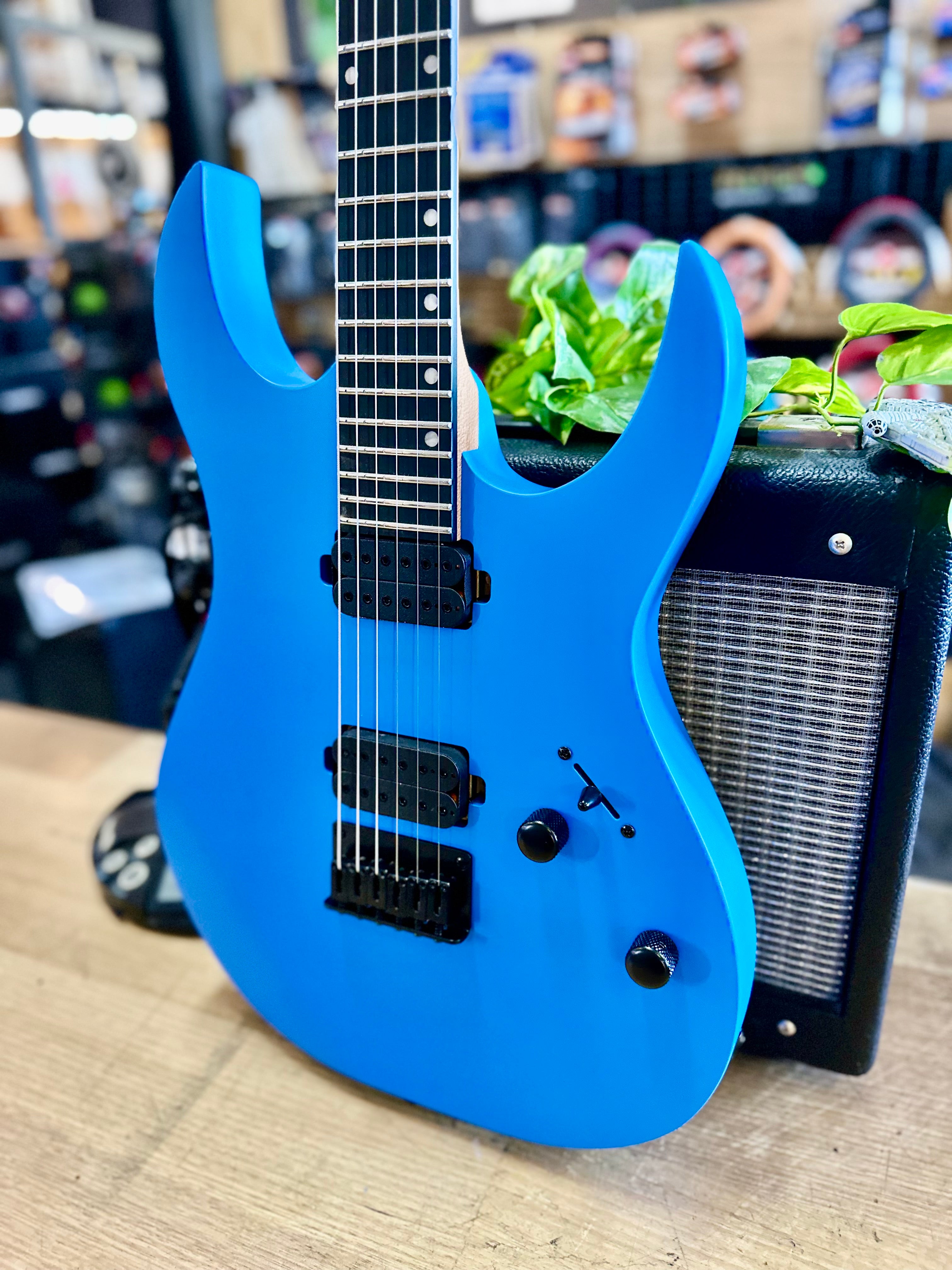 Spira Guitars | S-400 MBL | Satin Blue