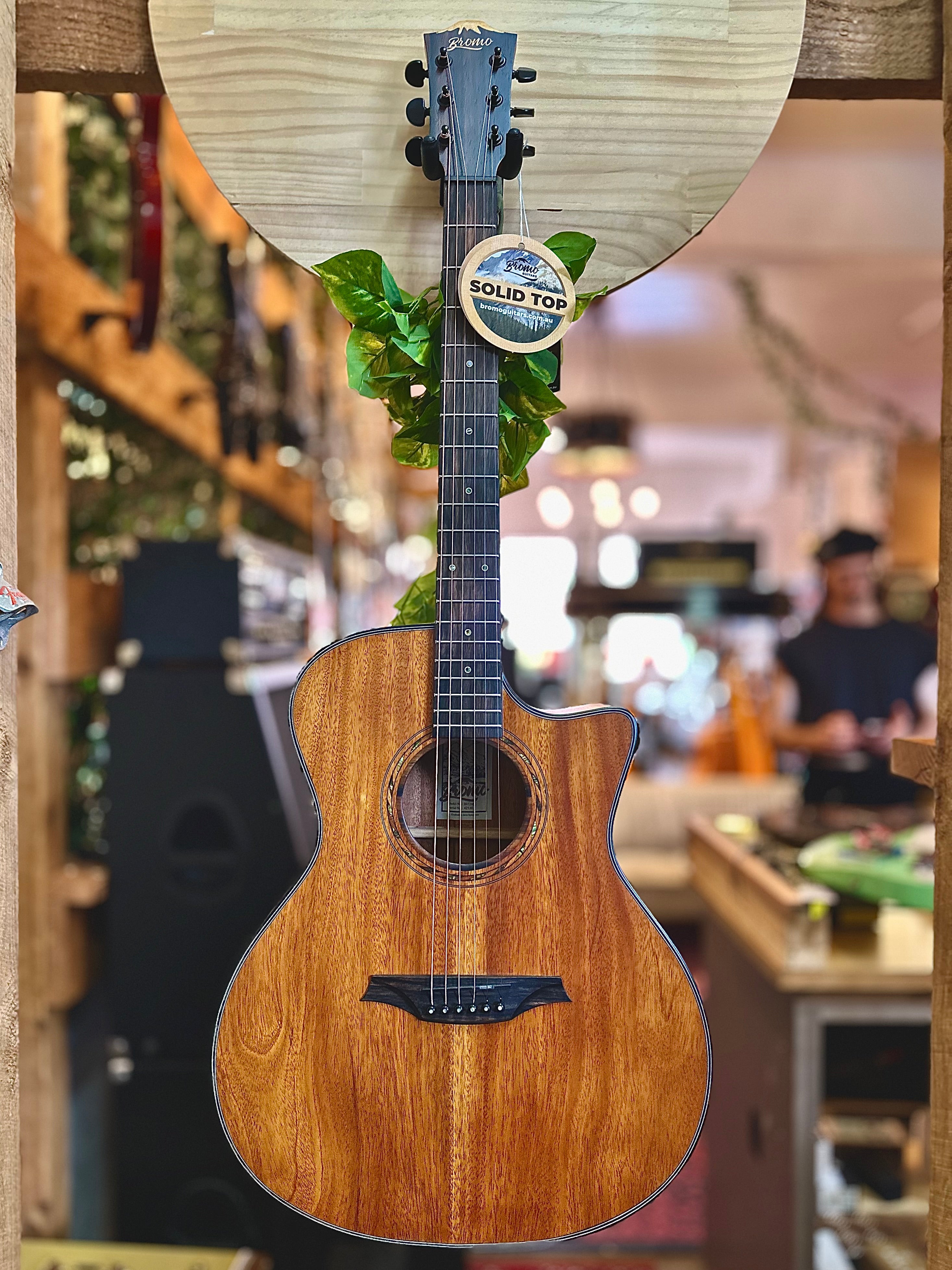BROMO | BAT2MCE | Solid Top | Tahoma Series Acoustic-Elec Guitar