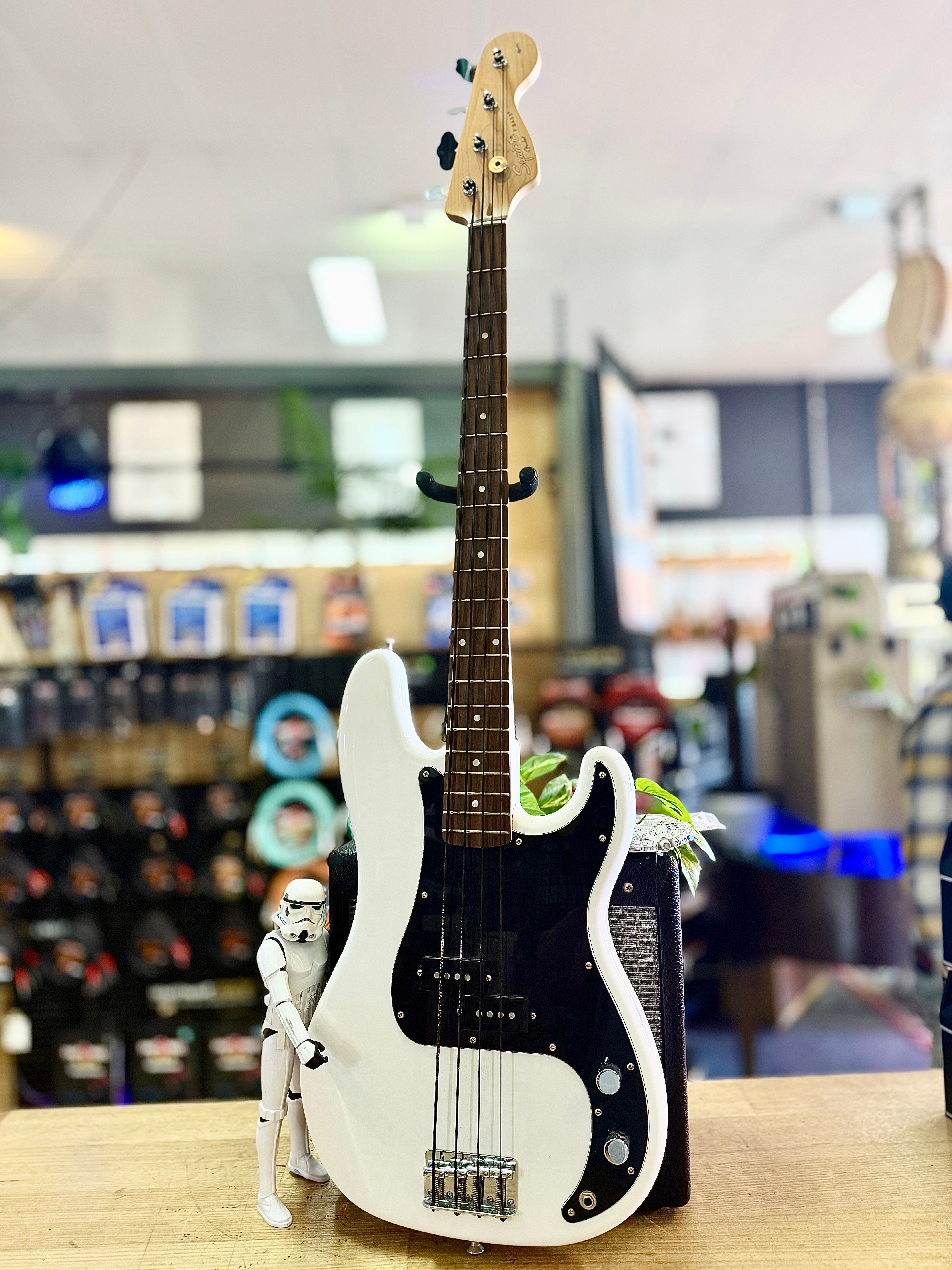 Squier | Affinity P Bass | White | Pre-Loved