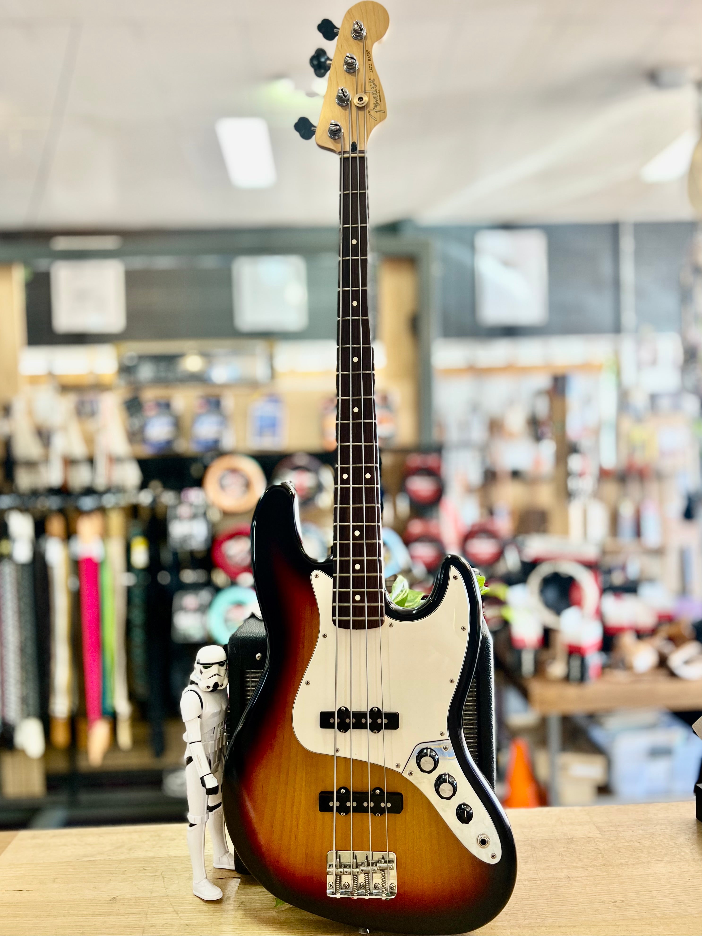 Fender | Highway One | Jazz Bass | Sunburst | Pre-Loved