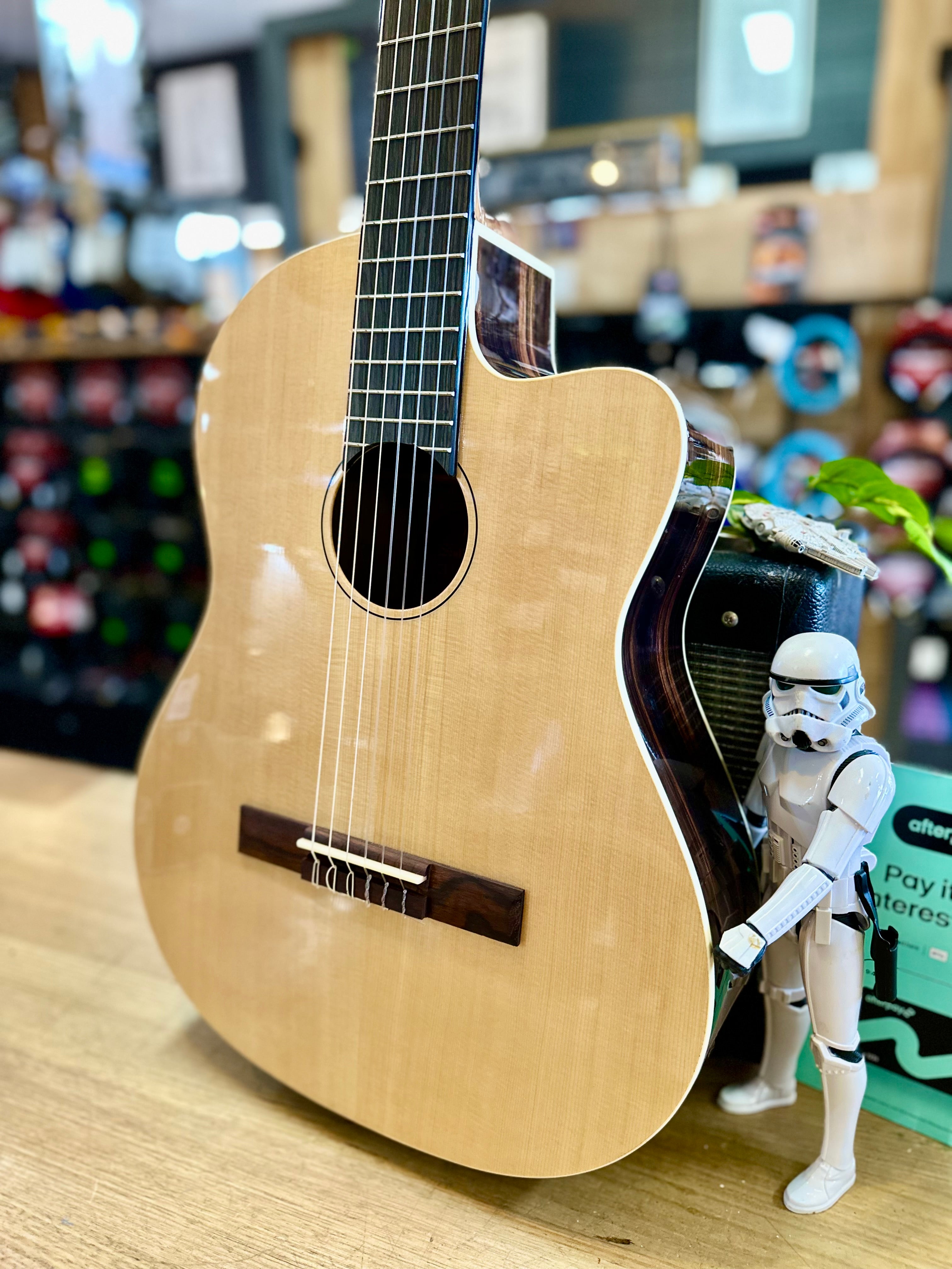 Martinez | Southern Star Series | Solid Spruce Top | Acoustic-Electric Classical Cutaway Guitar