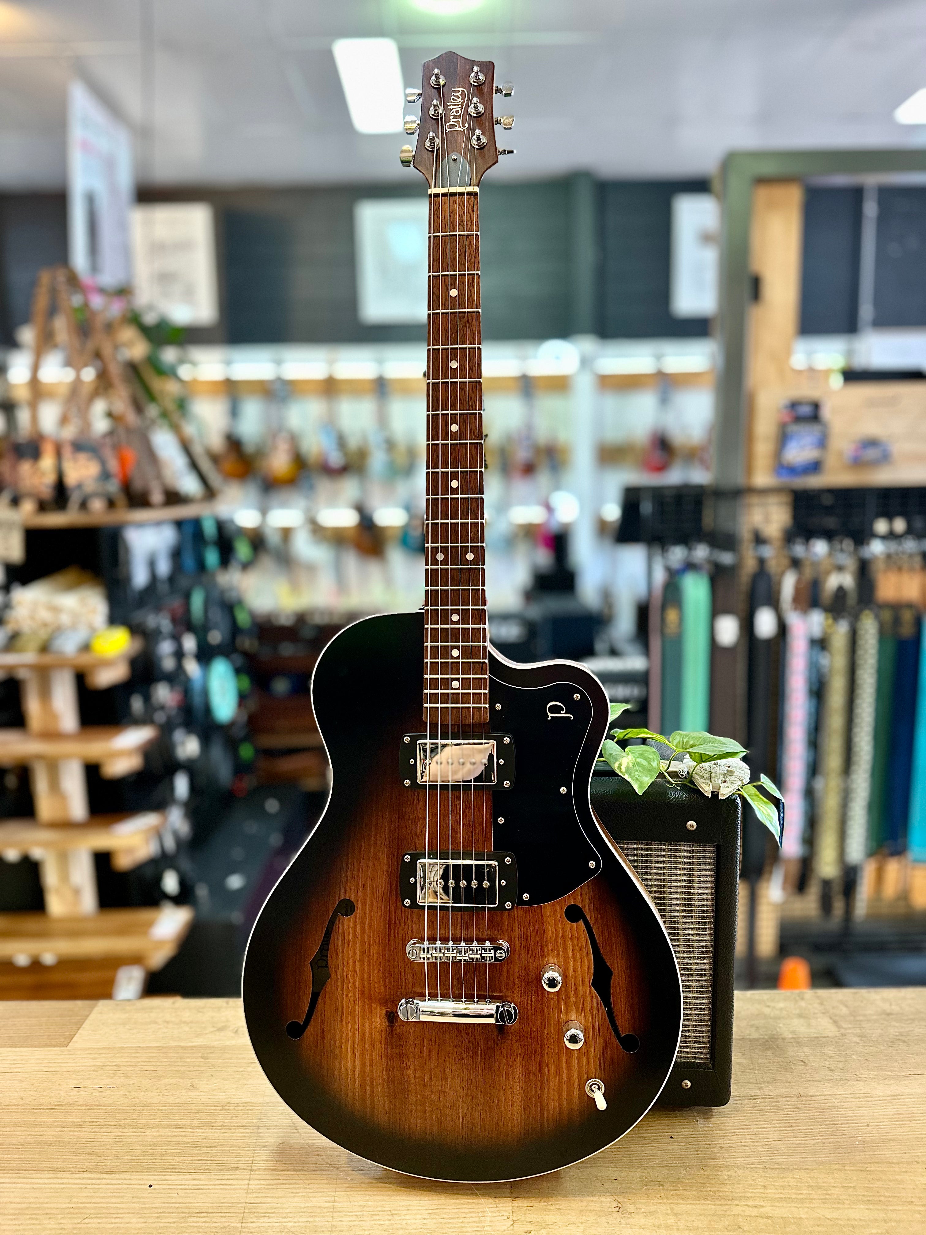 Pratley | SH90-VB | Semi-Hollow Electric | Vintage Burst