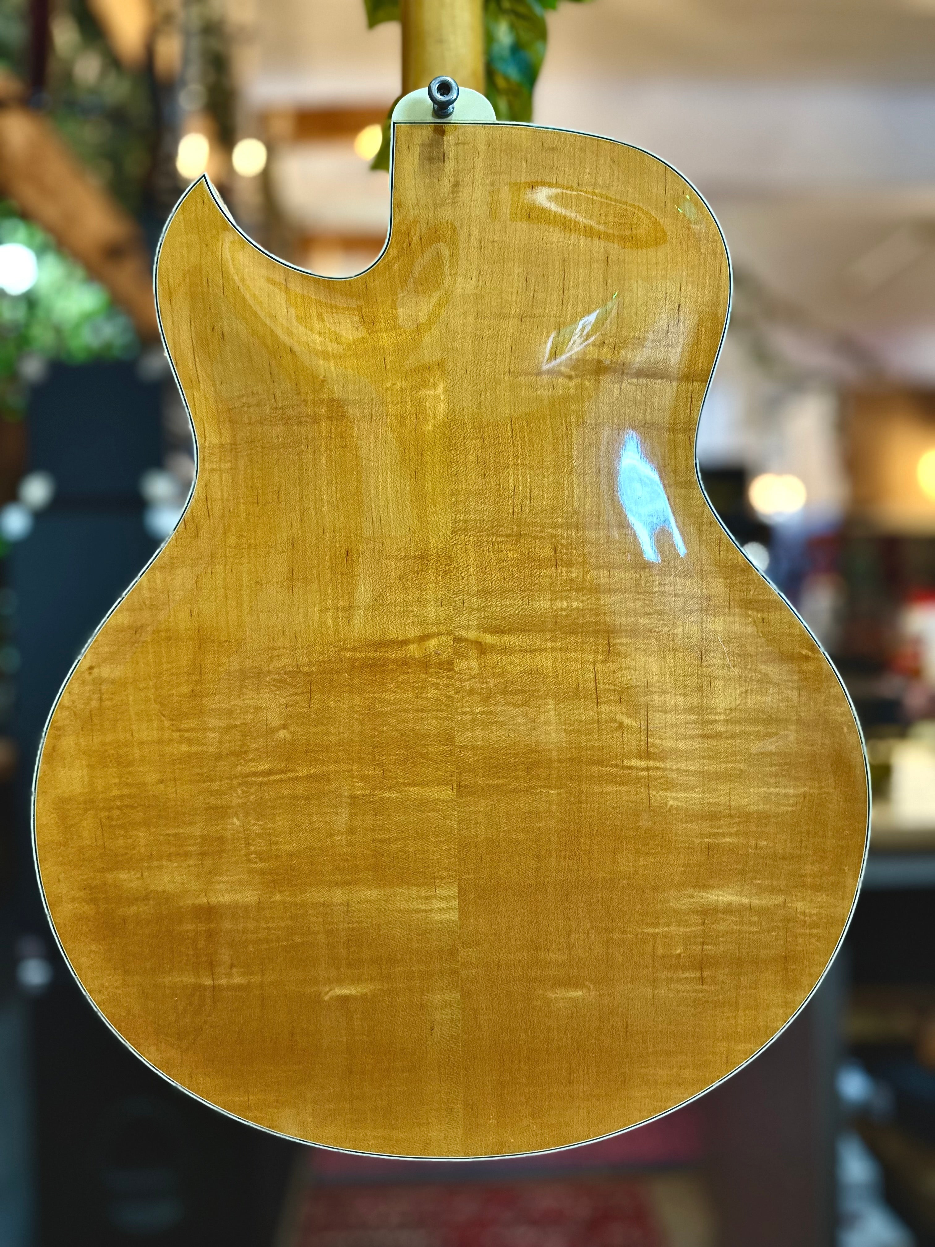 Yamaha | AE-11 | Hollowbody Electric | MIJ | 1970s | Vintage