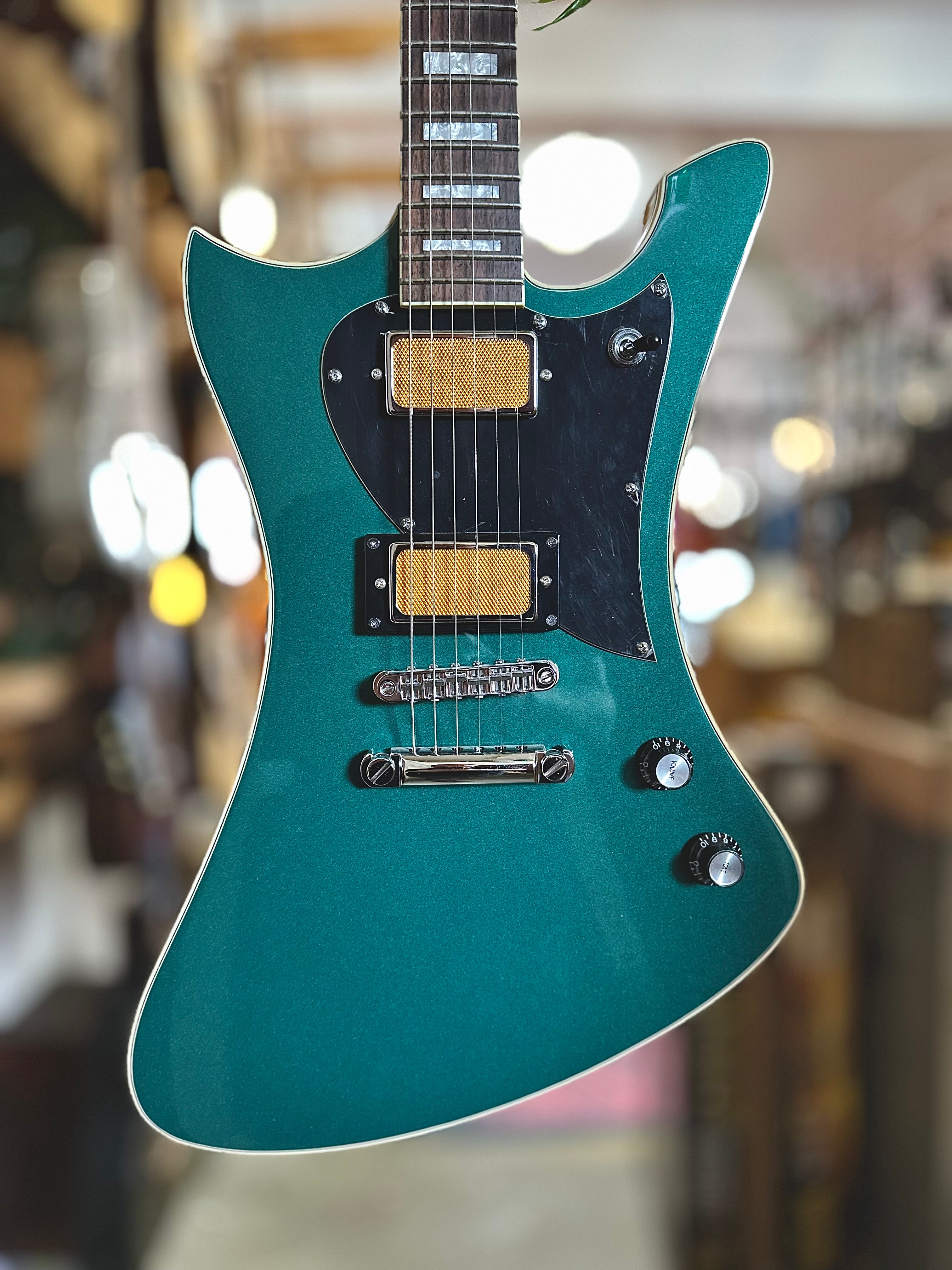 PureSalem | La Bruja | Sherwood Metallic Green