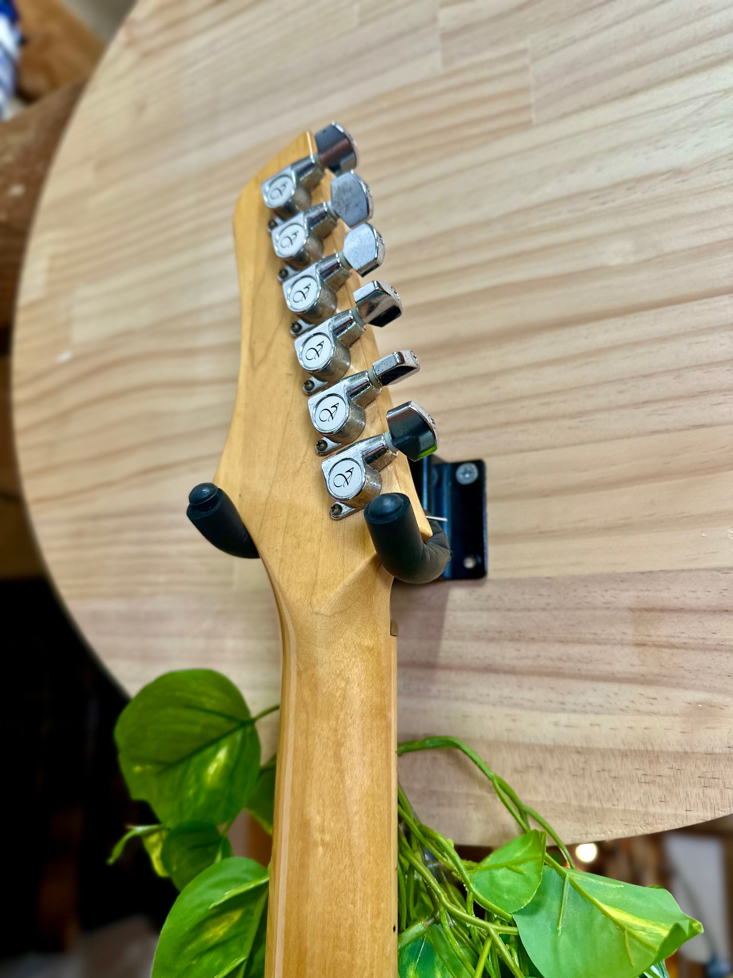 Vantage | AV325 | Gloss Walnut | MIJ | Pre-Loved