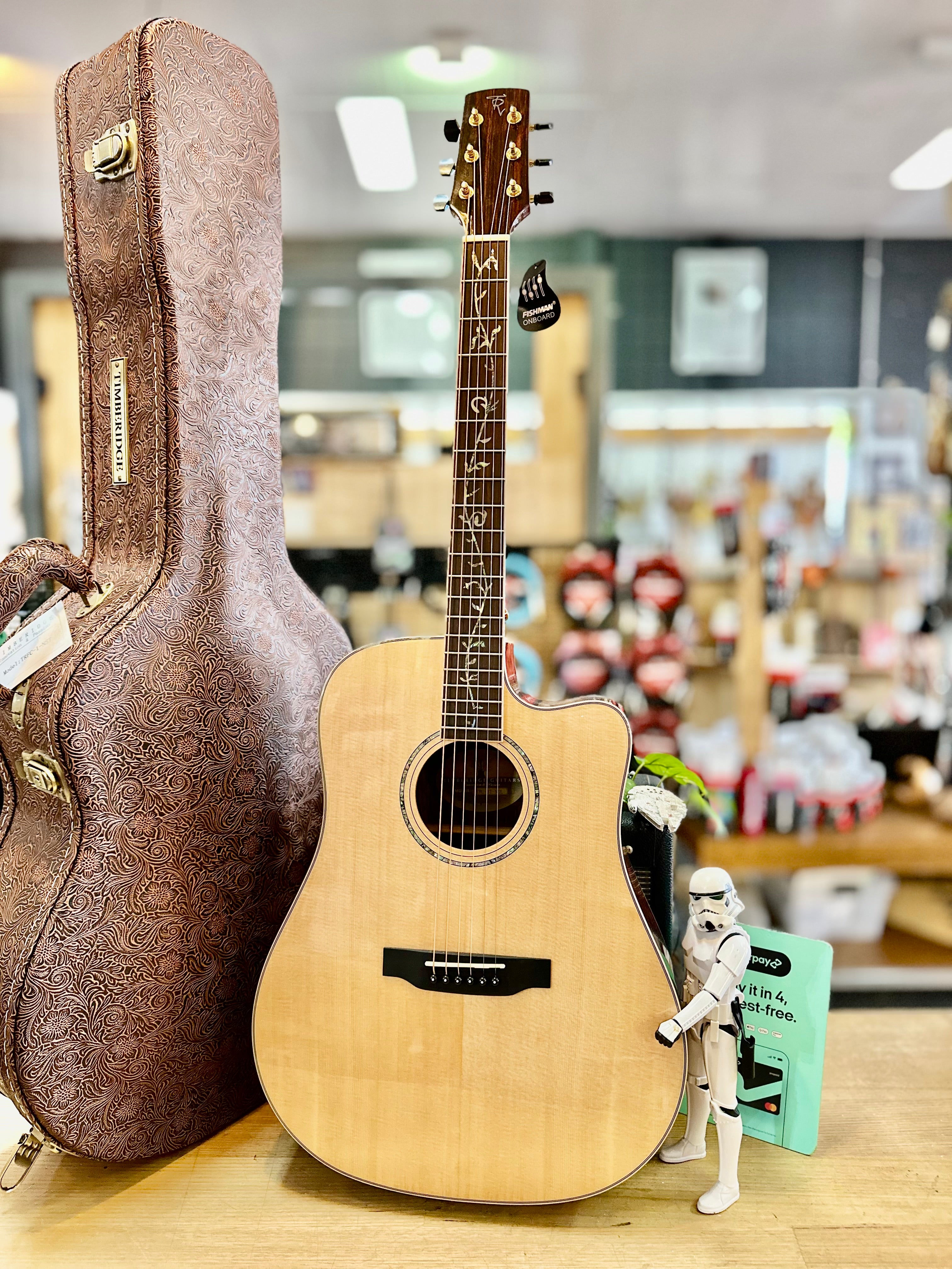 Timberidge | 3 Series | Dreadnought Cutaway | Solid Spruce Top | Tree Of Life Inlay | Acoustic/Electric