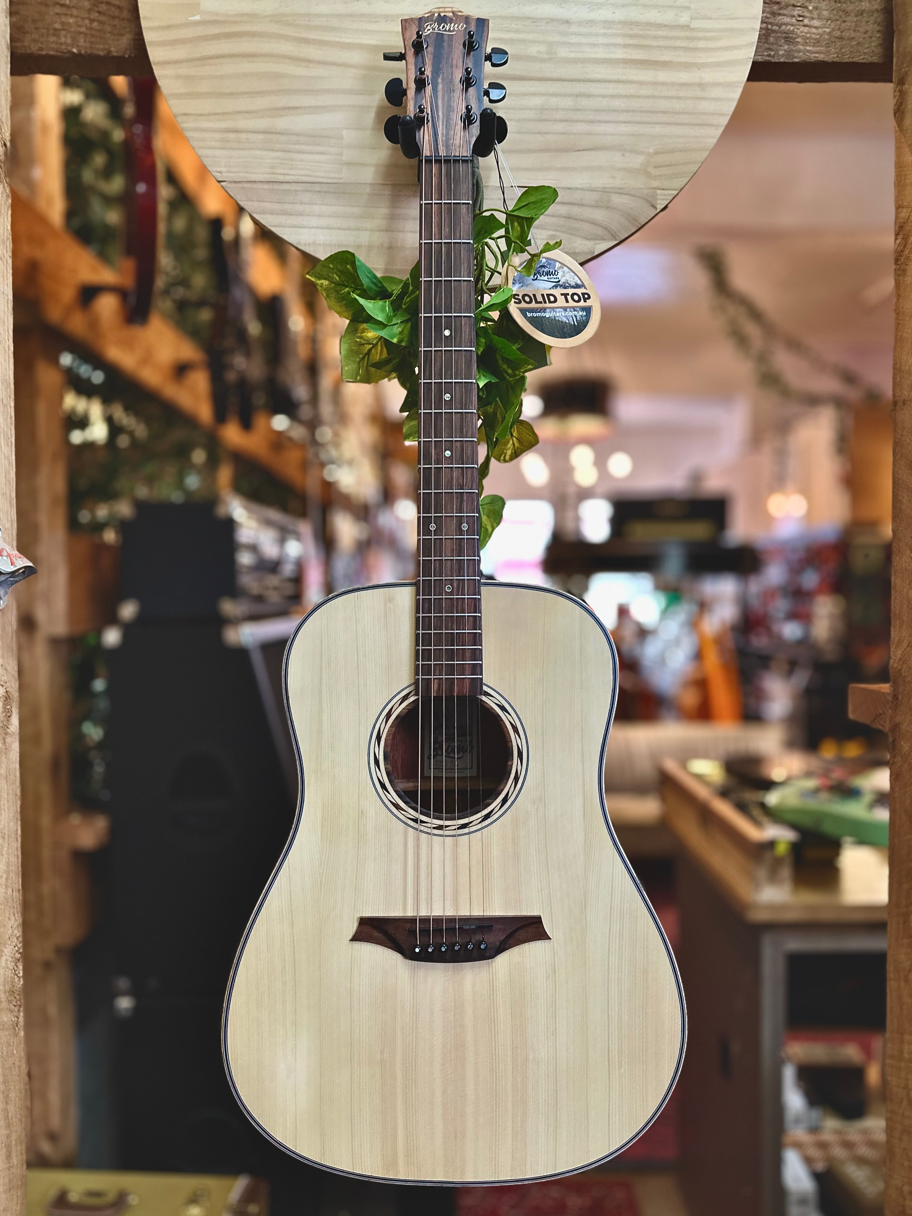 BROMO | BAT1 | Solid Top | Tahoma Series Acoustic Guitar