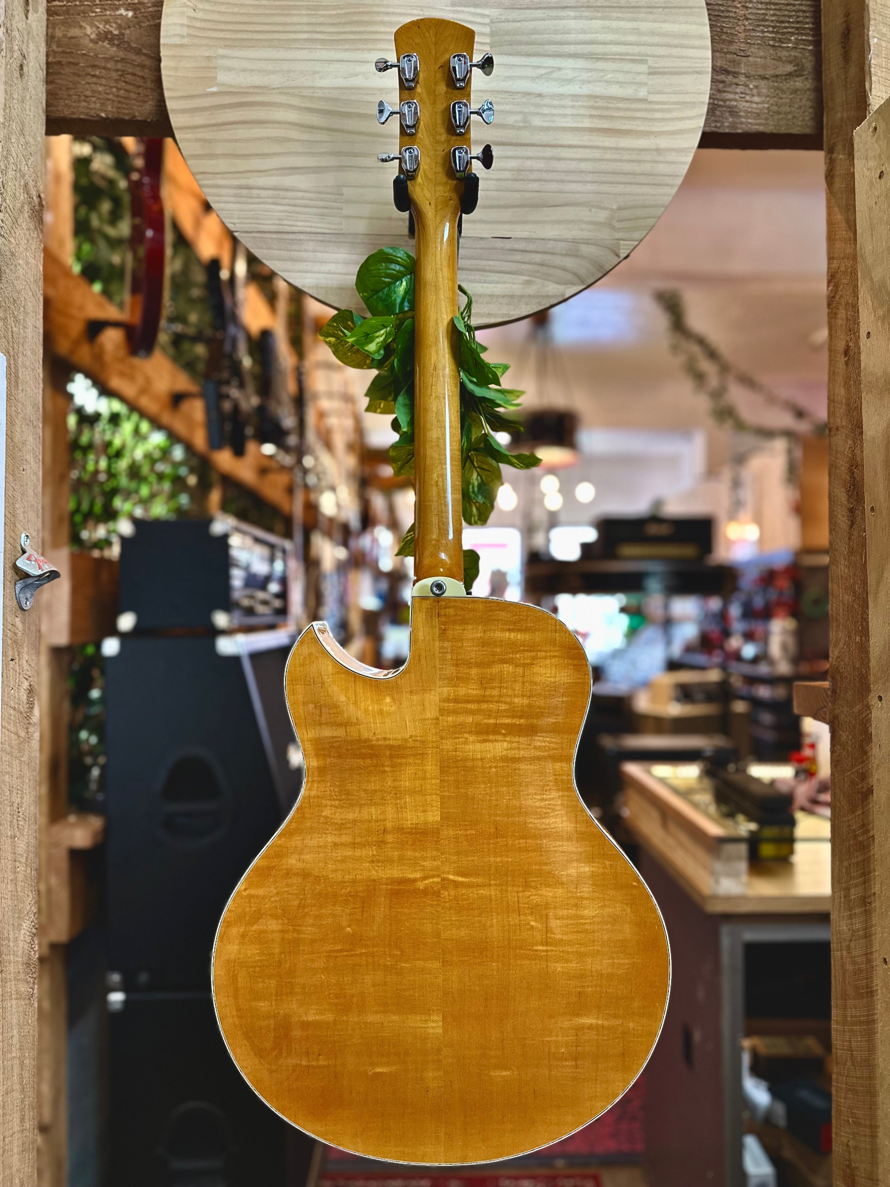 Yamaha | AE-11 | Hollowbody Electric | MIJ | 1970s | Vintage