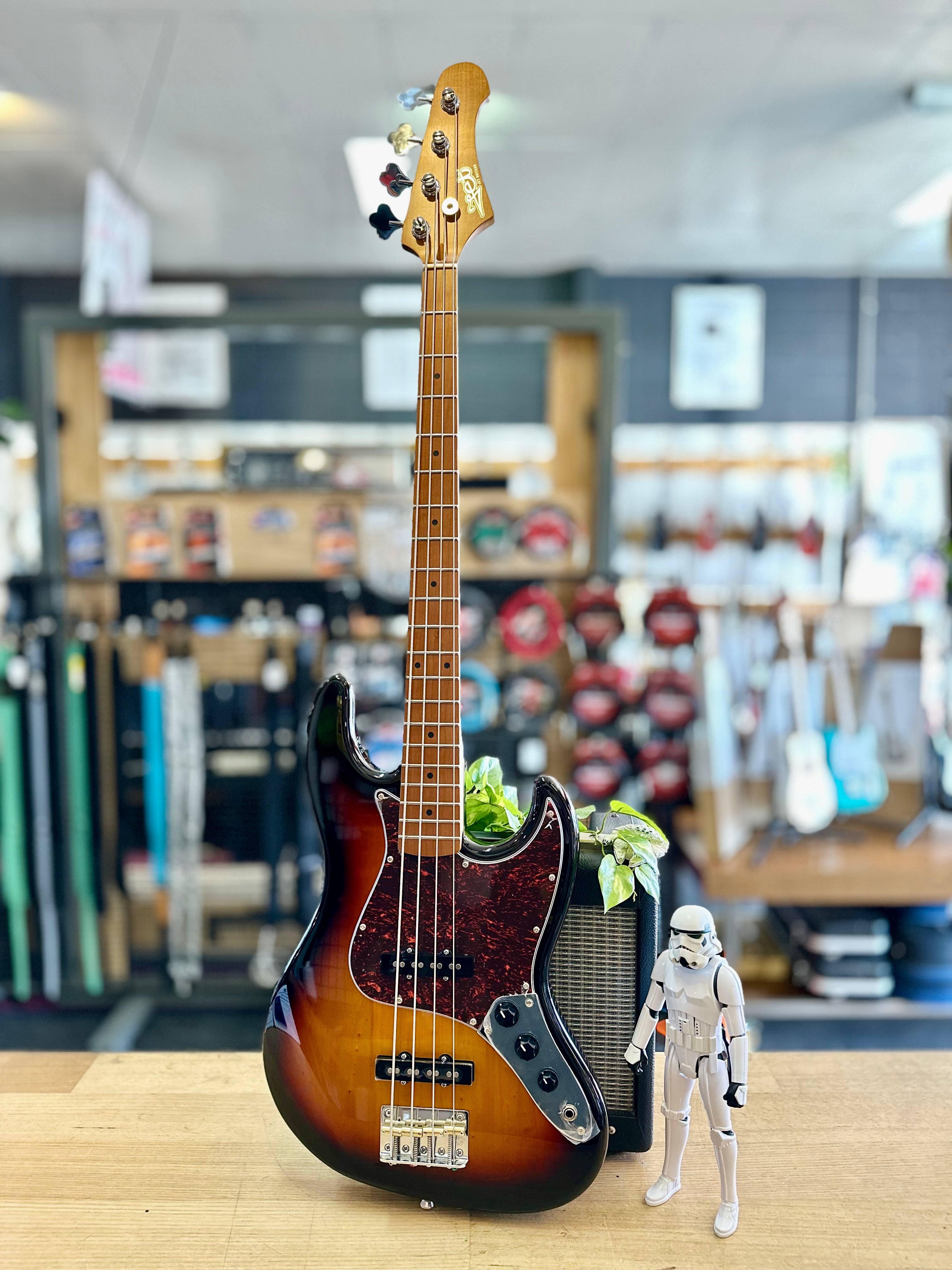 Jet Guitars | JJB-300 | J-Bass | Sunburst