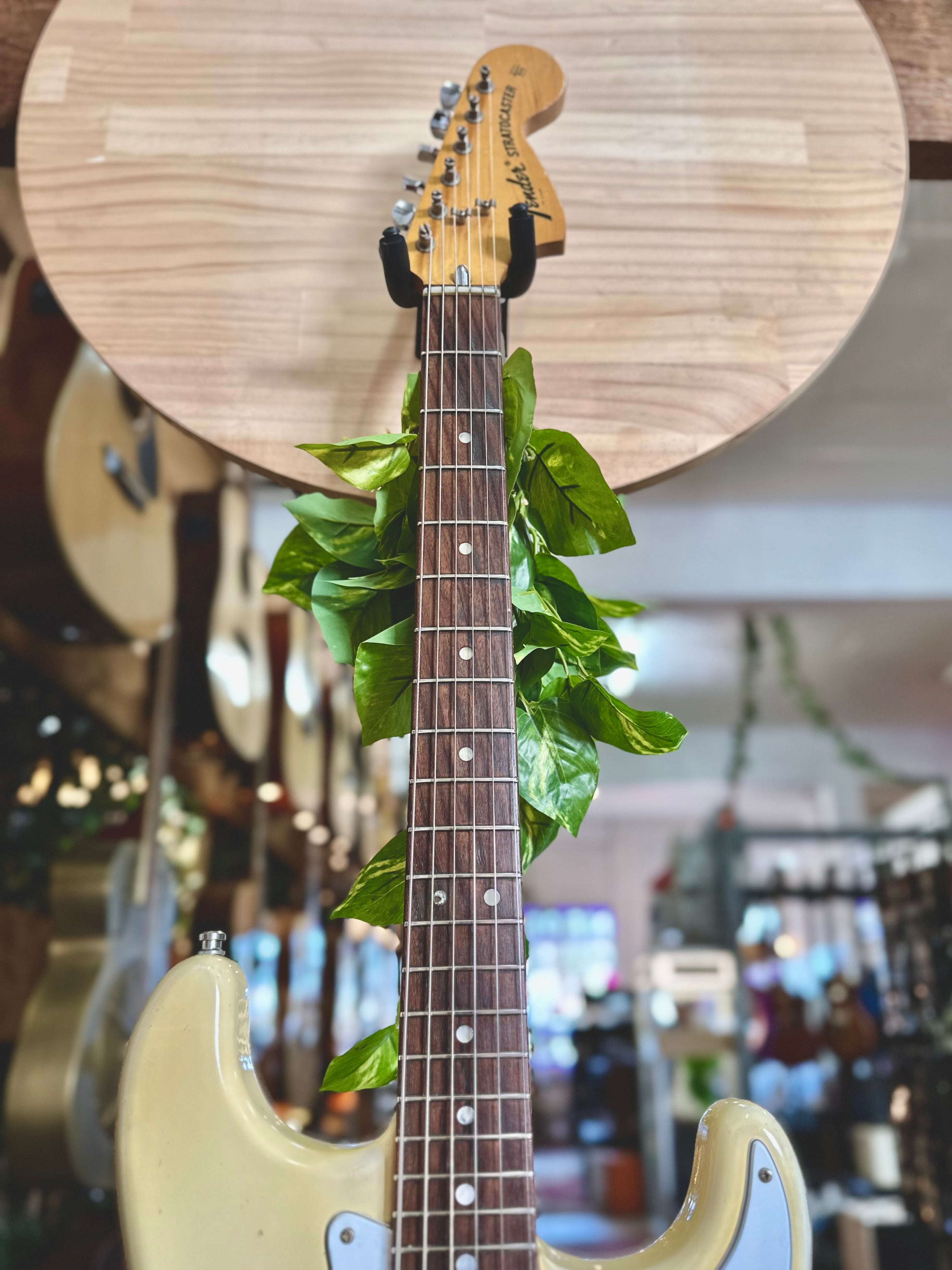 Fender | Stratocaster | Olympic White | 1975 | Vintage