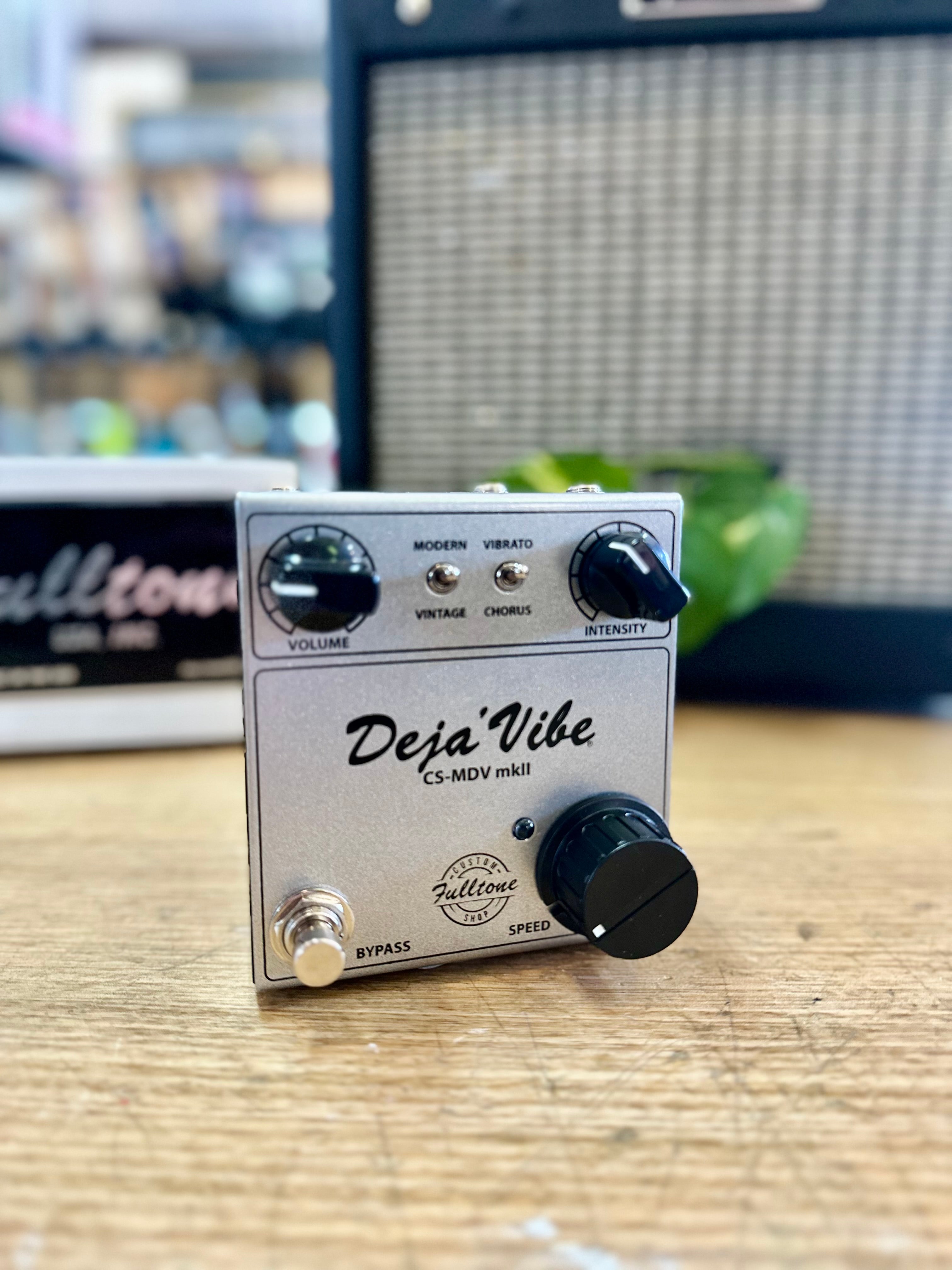 Fulltone | Custom Shop | Deja-Vibe | Univibe Pedal