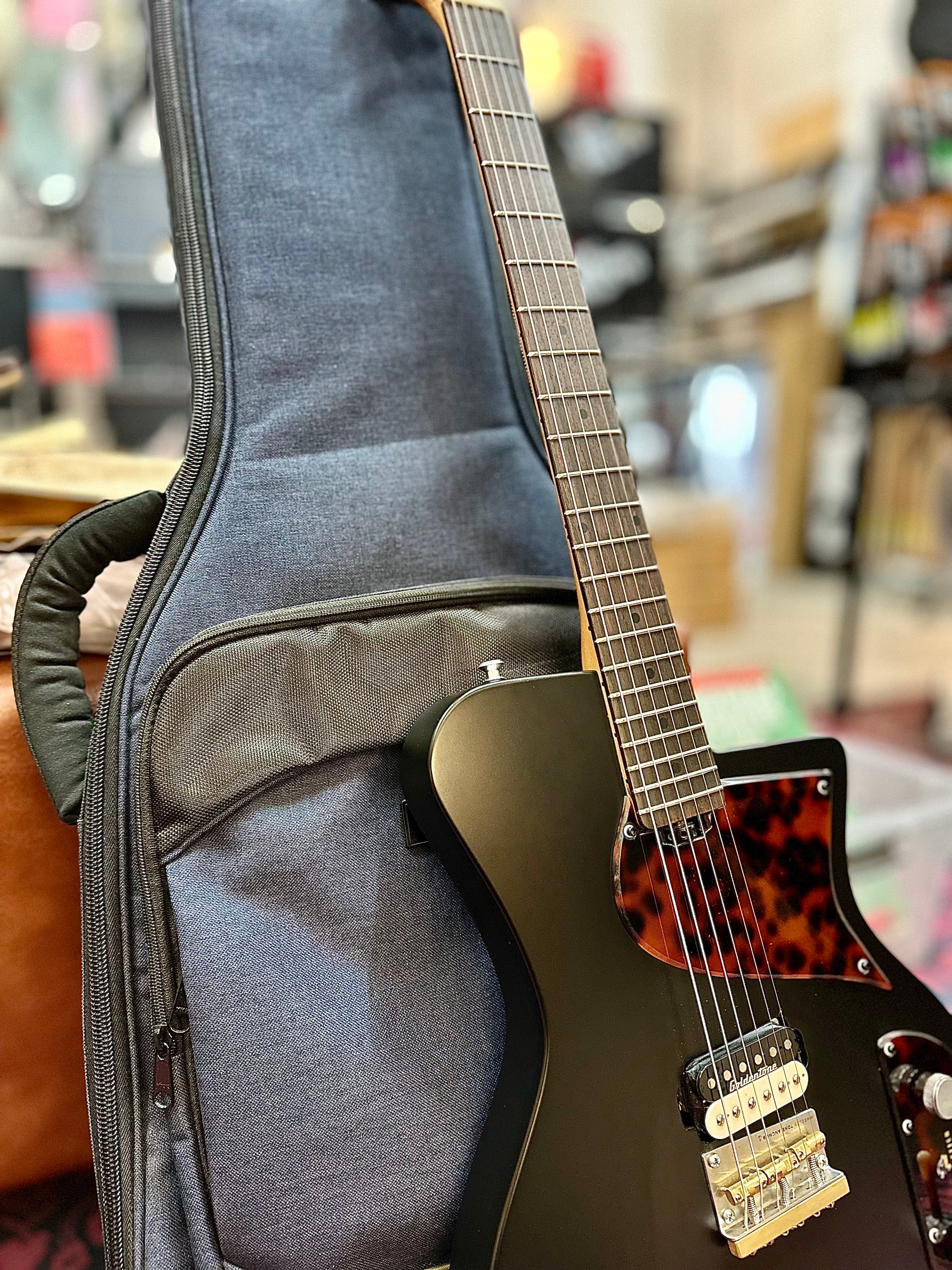Leadbetter | GT Junior | Battle Relic Black | Electric Guitar