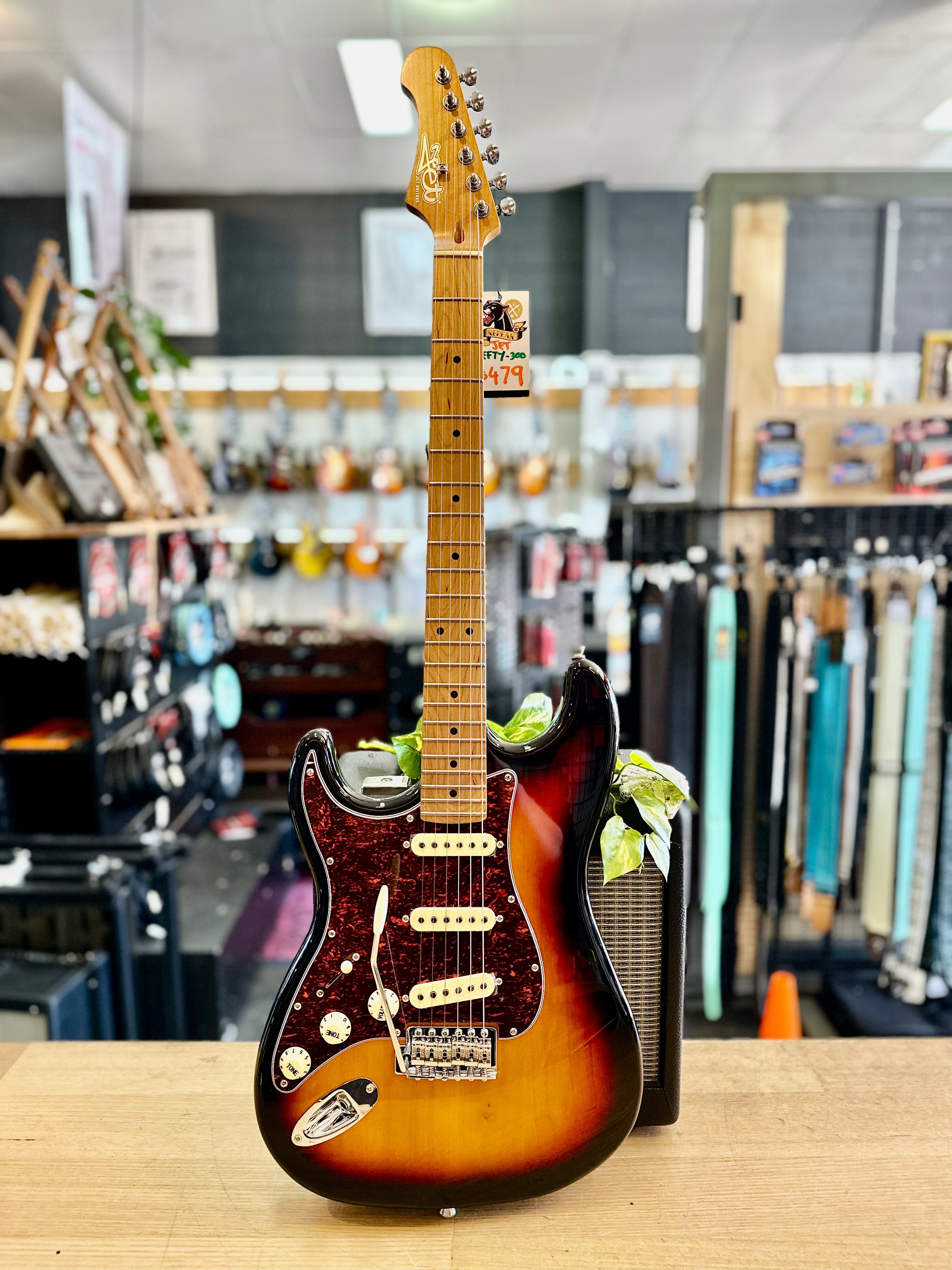 Jet Guitars | JS300 | SSS | LEFTY | Sunburst