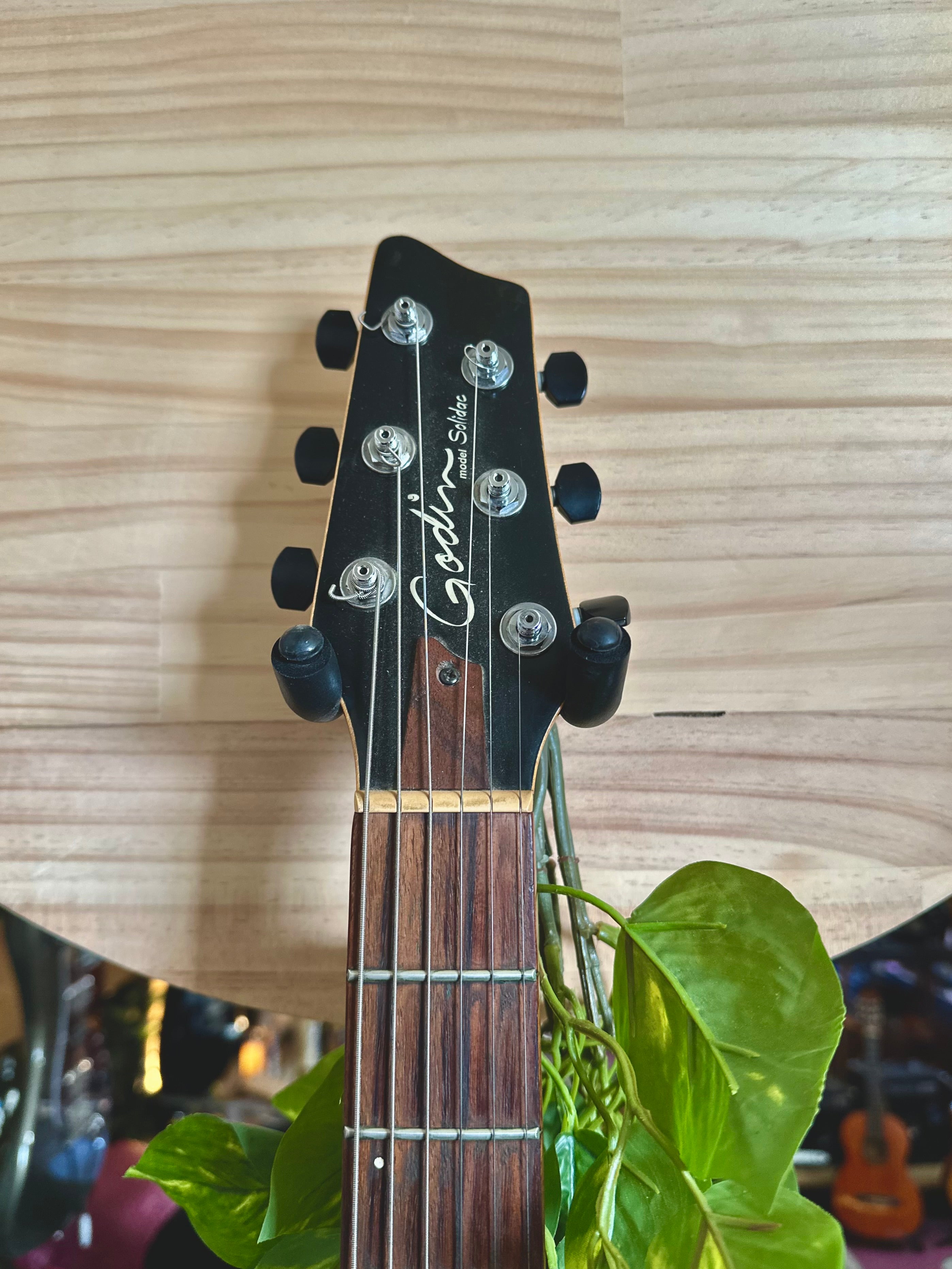 Godin | Solidac | Electric w/Acoustic Piezo | Black | Pre-Loved