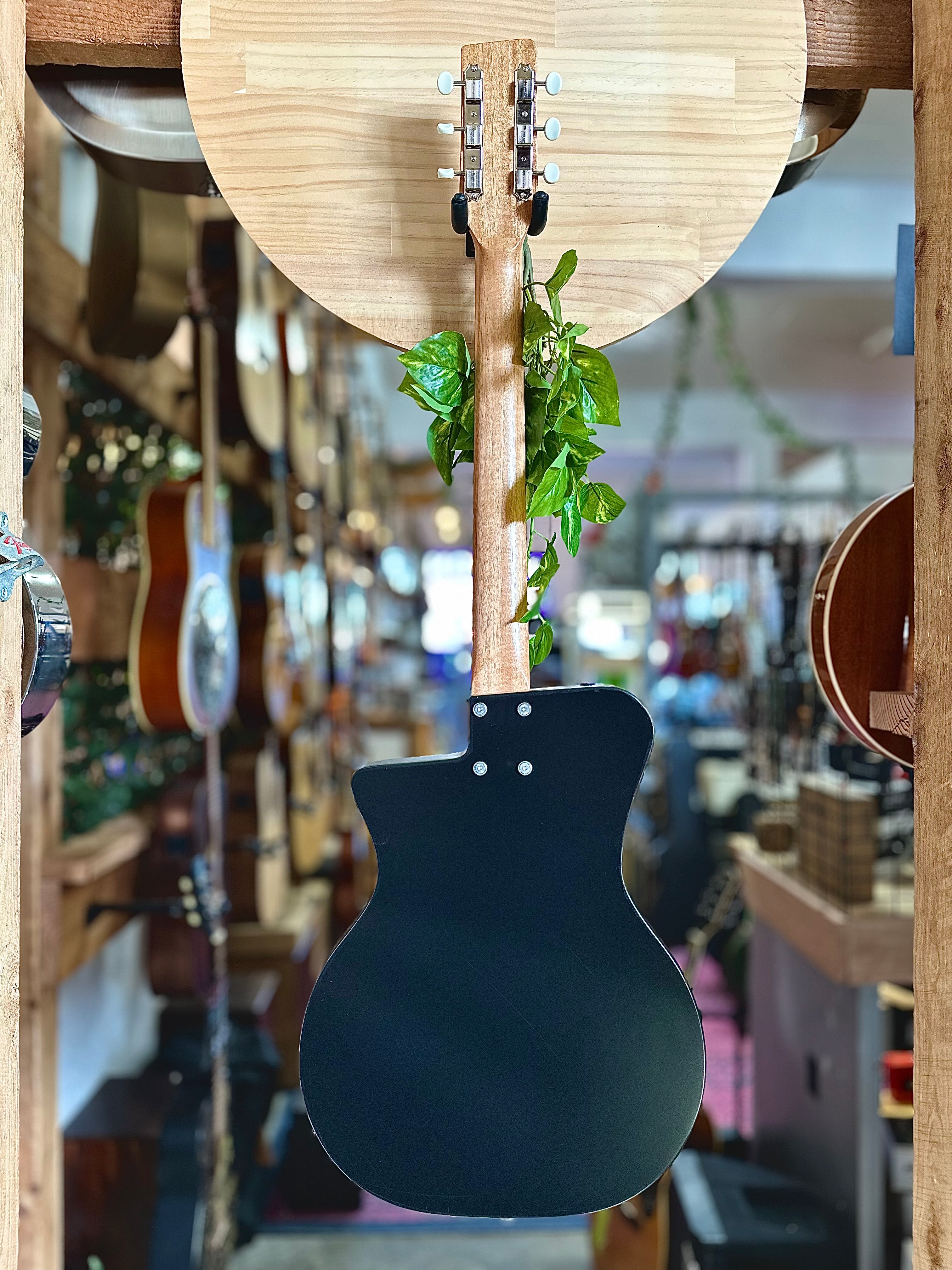 Leadbetter | GT Junior | Battle Relic Black | Electric Guitar