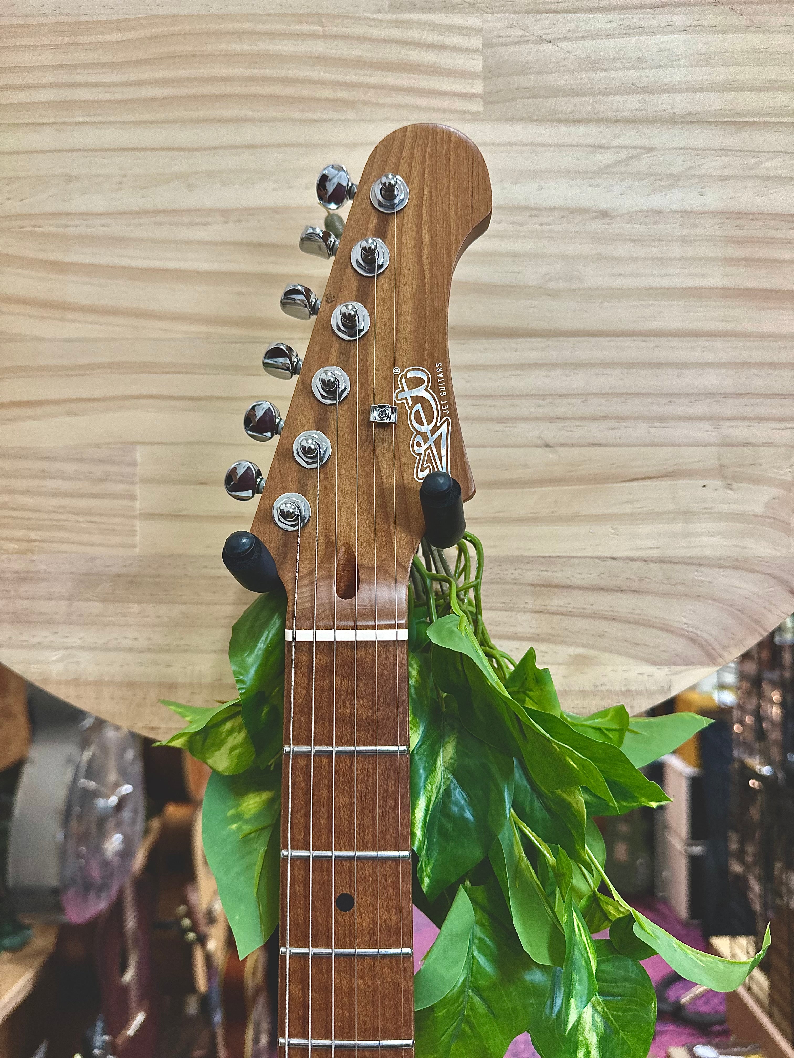 Jet Guitars | JS-400 HSS | Vintage Yellow