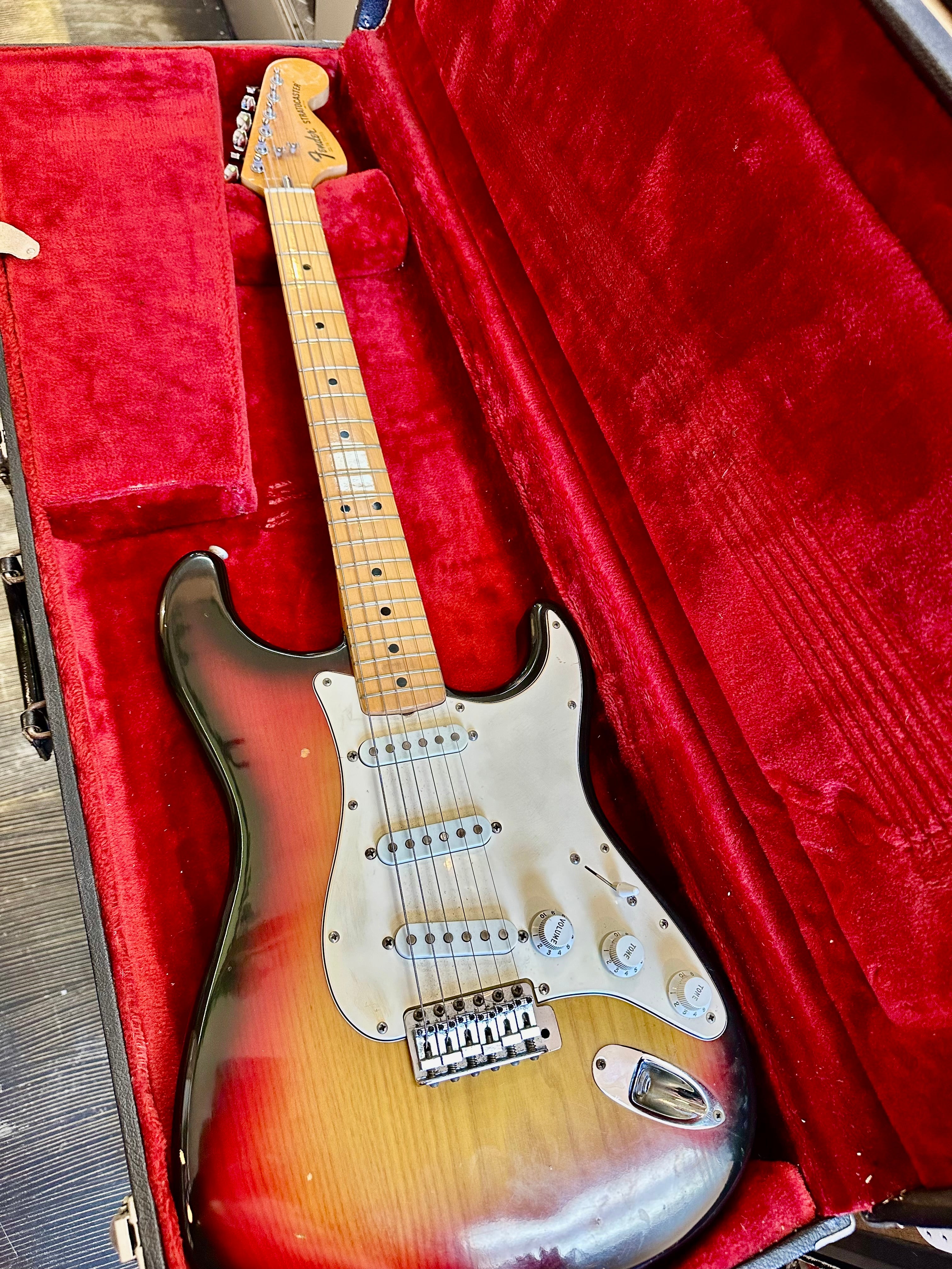 Fender | Stratocaster | 1976 | Sunburst | Vintage