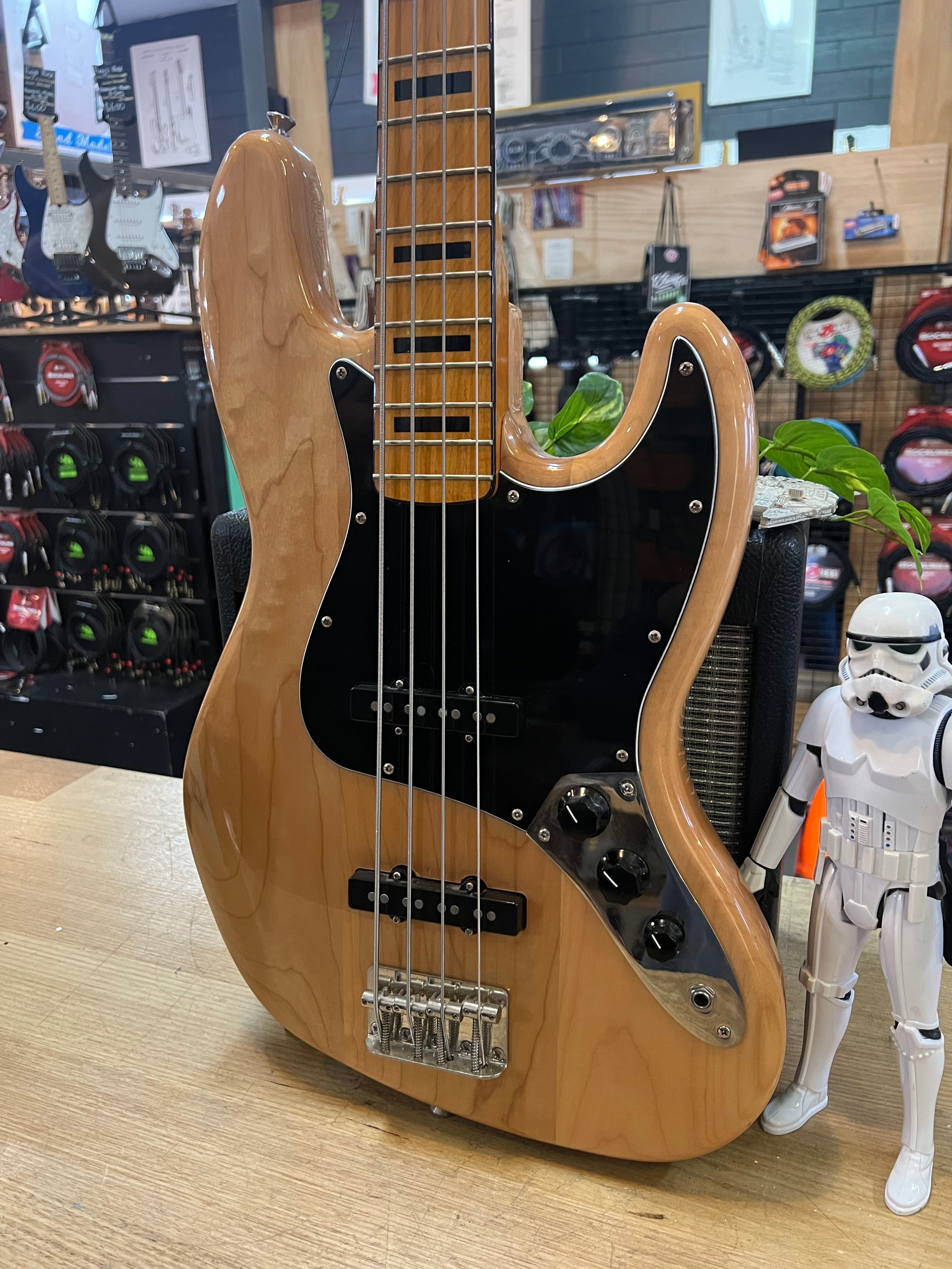 Squier | Classic Vibe | 70's Jazz Bass | Natural | Pre-Loved