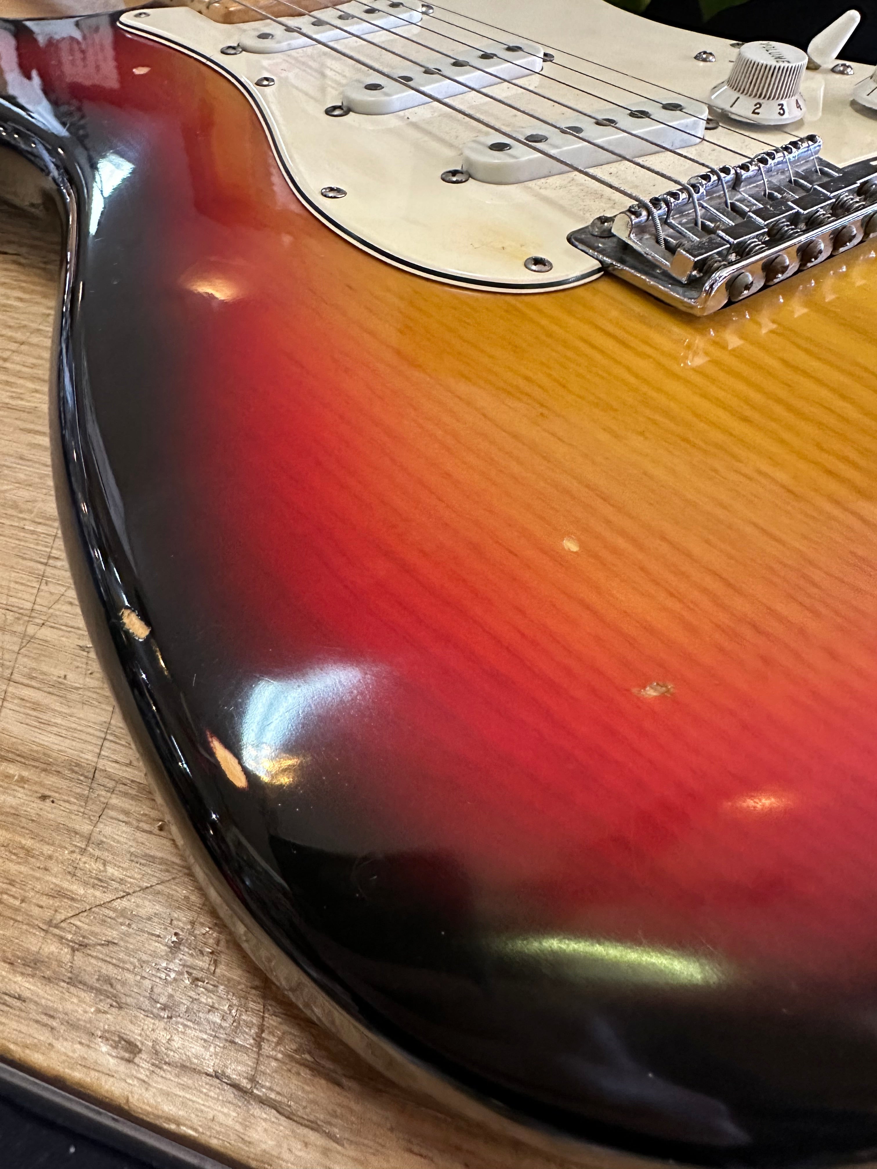 Fender | Stratocaster | 1976 | Sunburst | Vintage