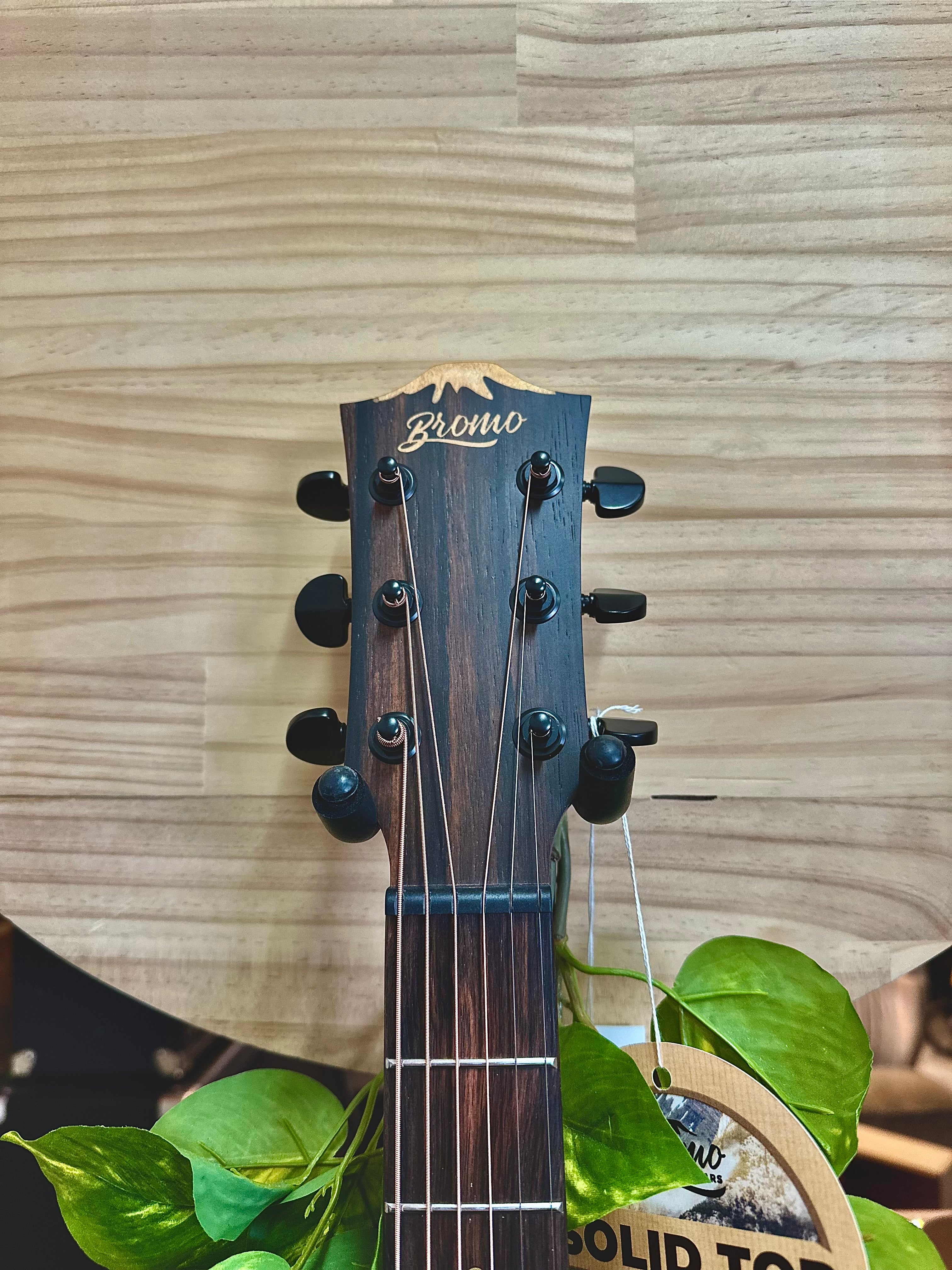 BROMO | BAT2MCE | Solid Top | Tahoma Series Acoustic-Elec Guitar