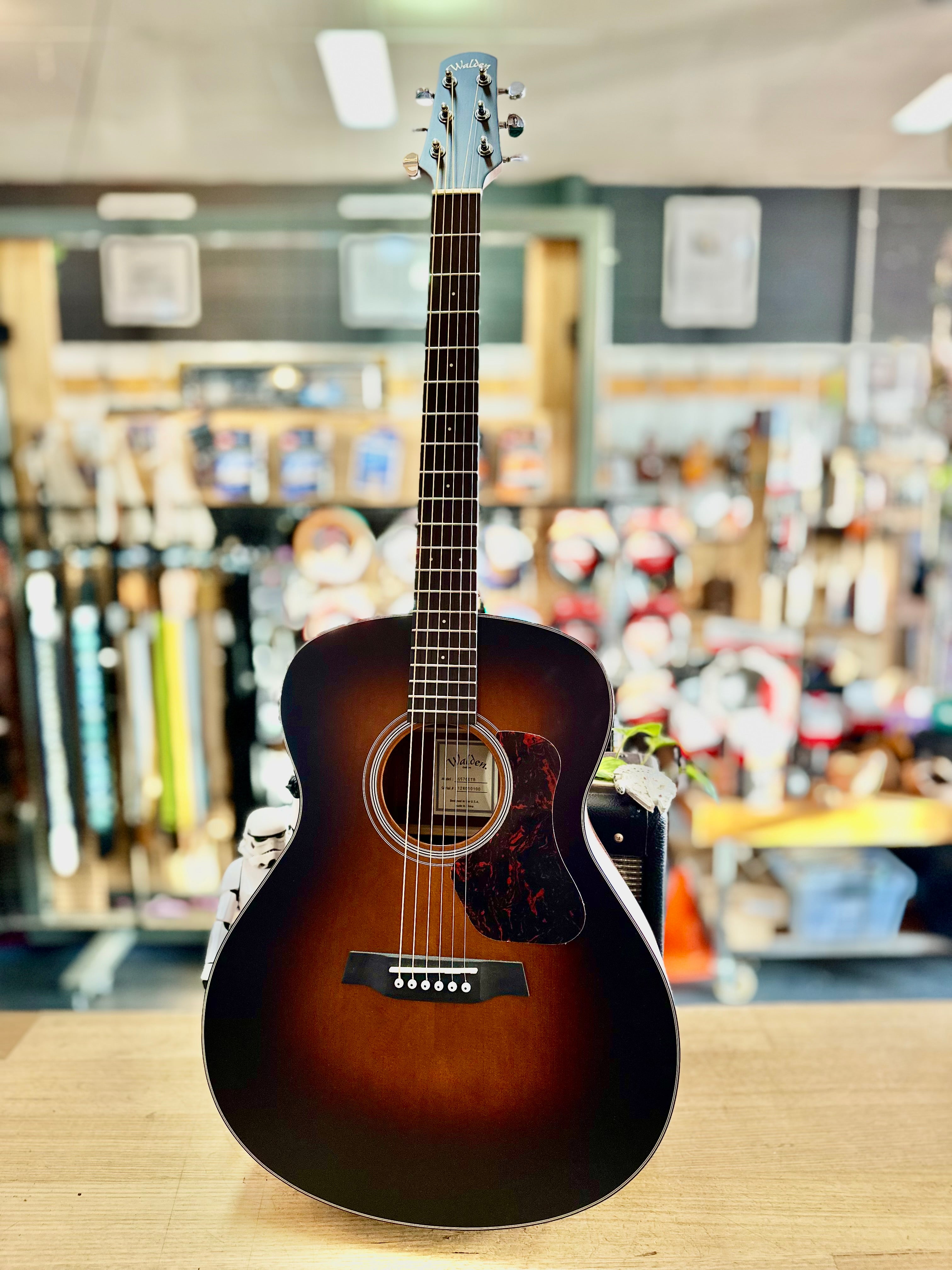 Walden | G570ETB | Grand Auditorium | Solid Top | Tobacco Sunburst | Acoustic-Electric