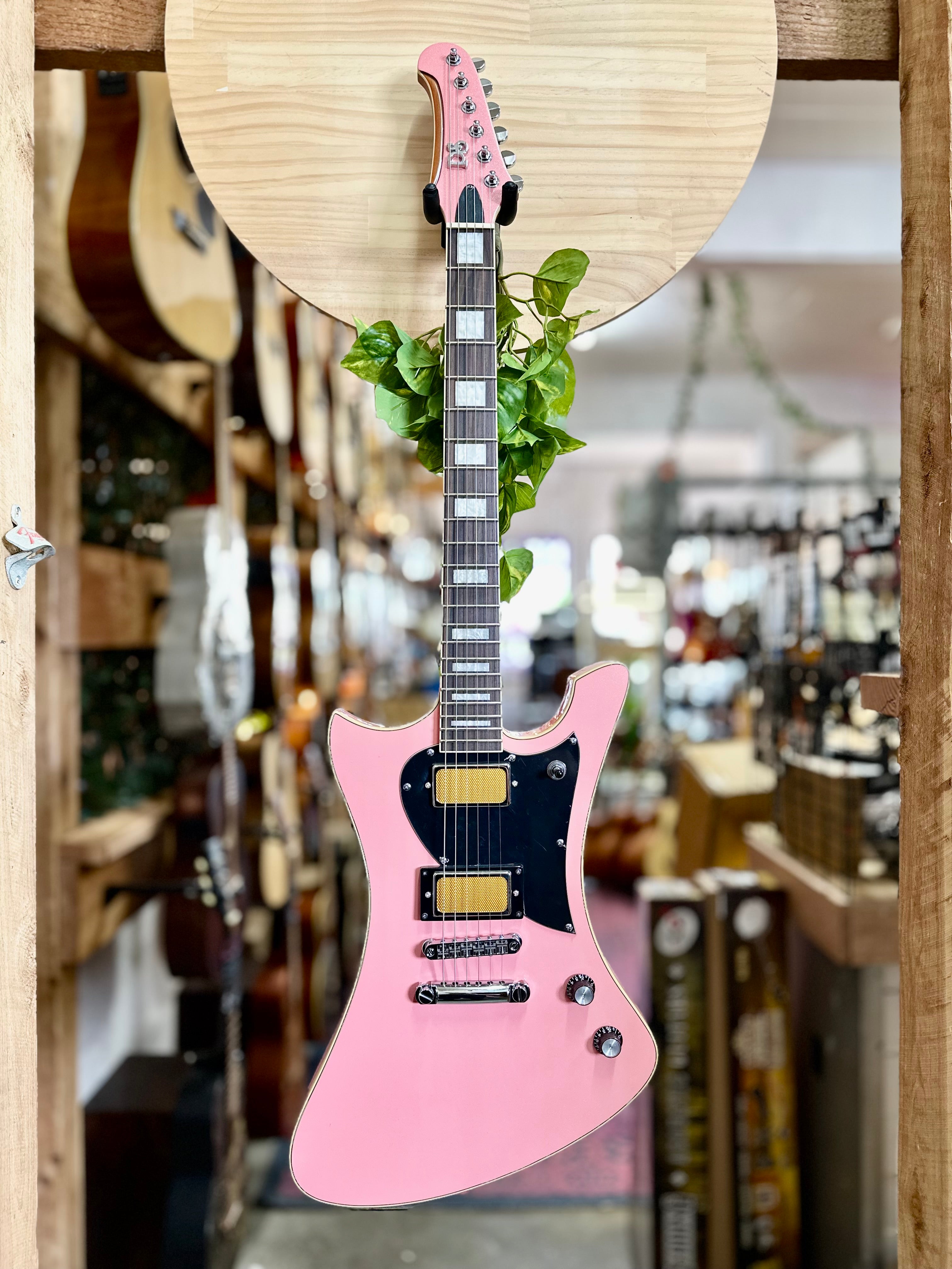 PureSalem | La Bruja | Metallic Shell Pink