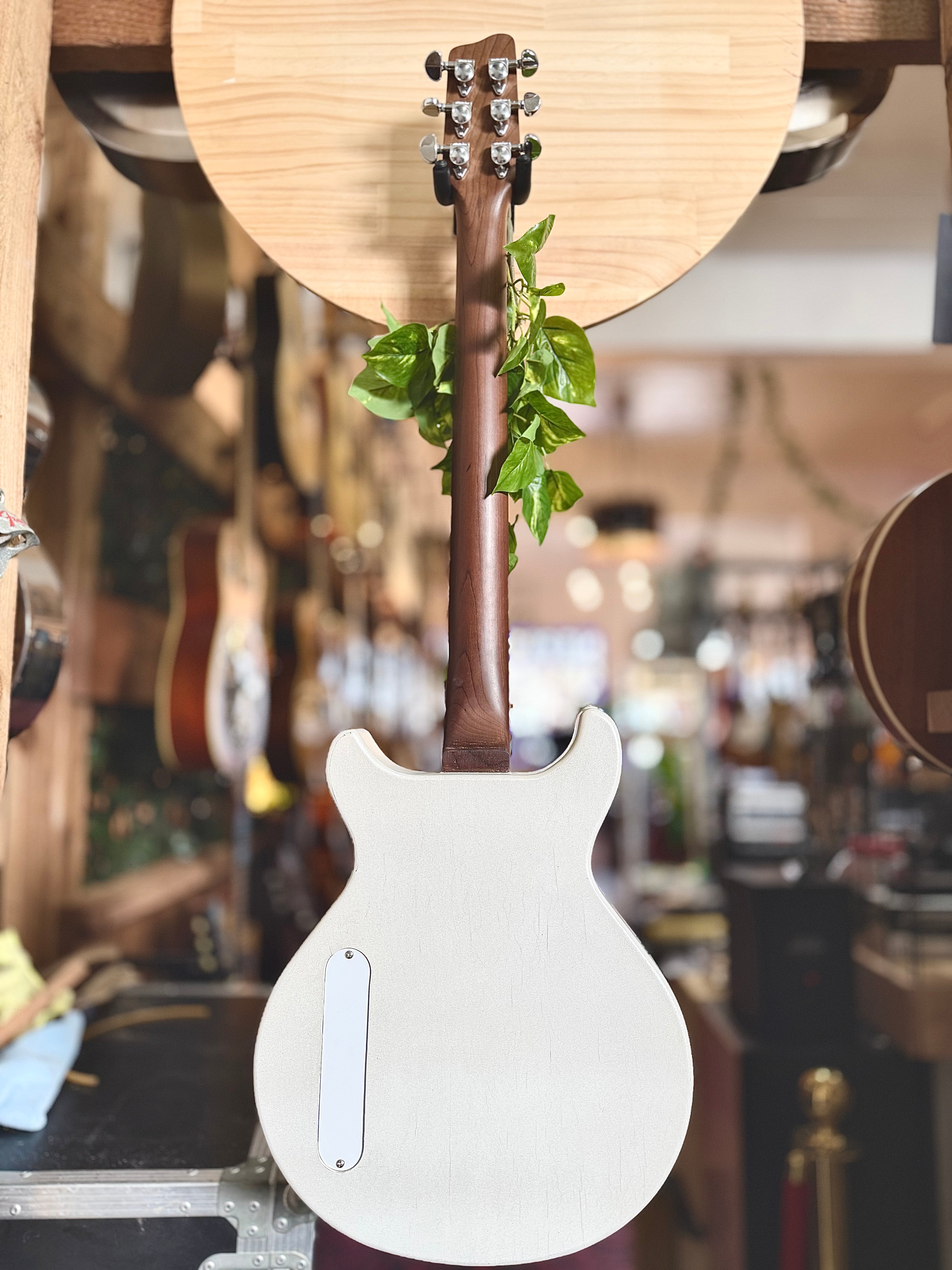 Vander Guitars | DC White Lightning | Light Relic Opal White | Australian Made 🇦🇺