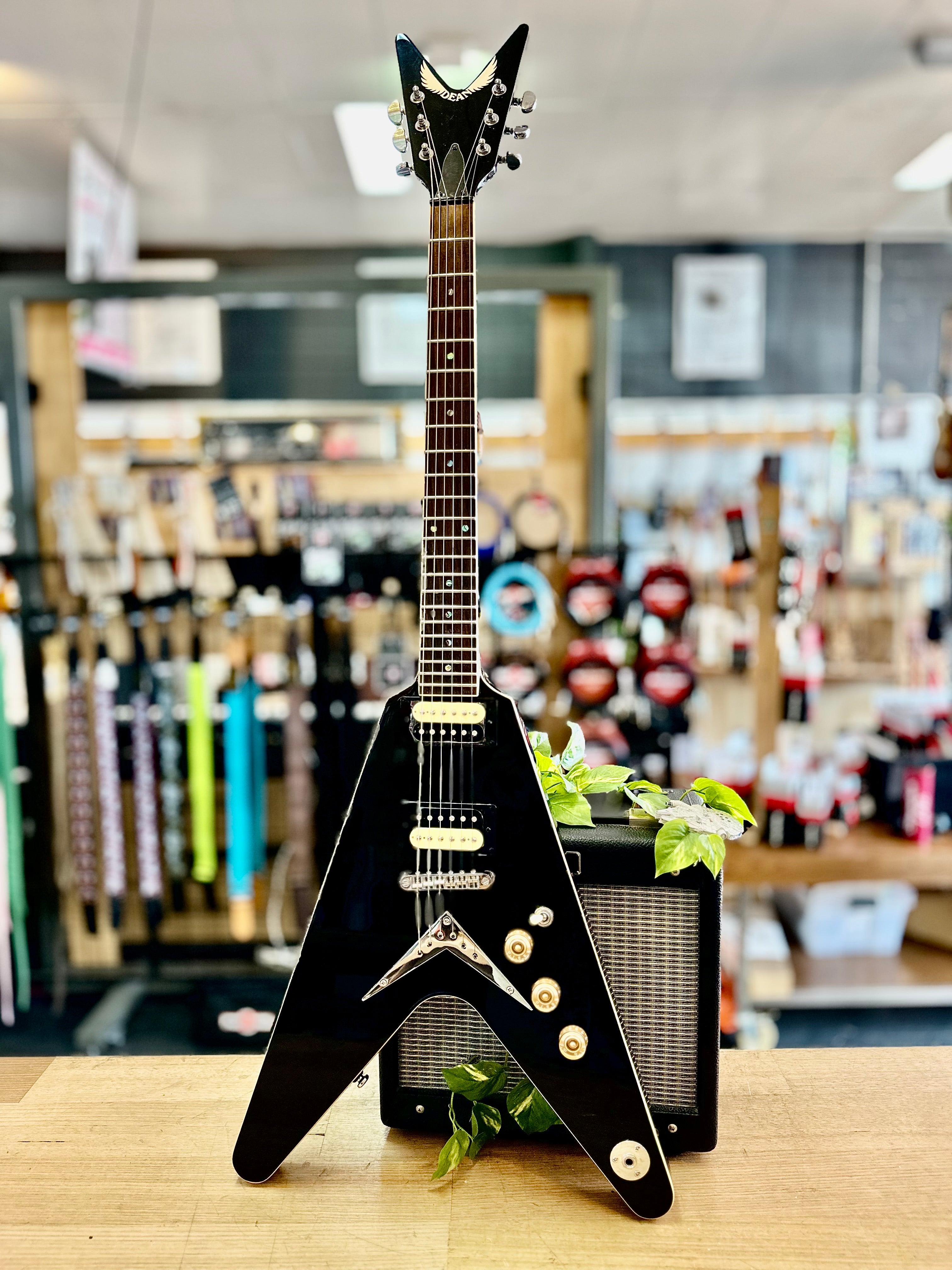 Dean Guitars | V79 | Classic Black