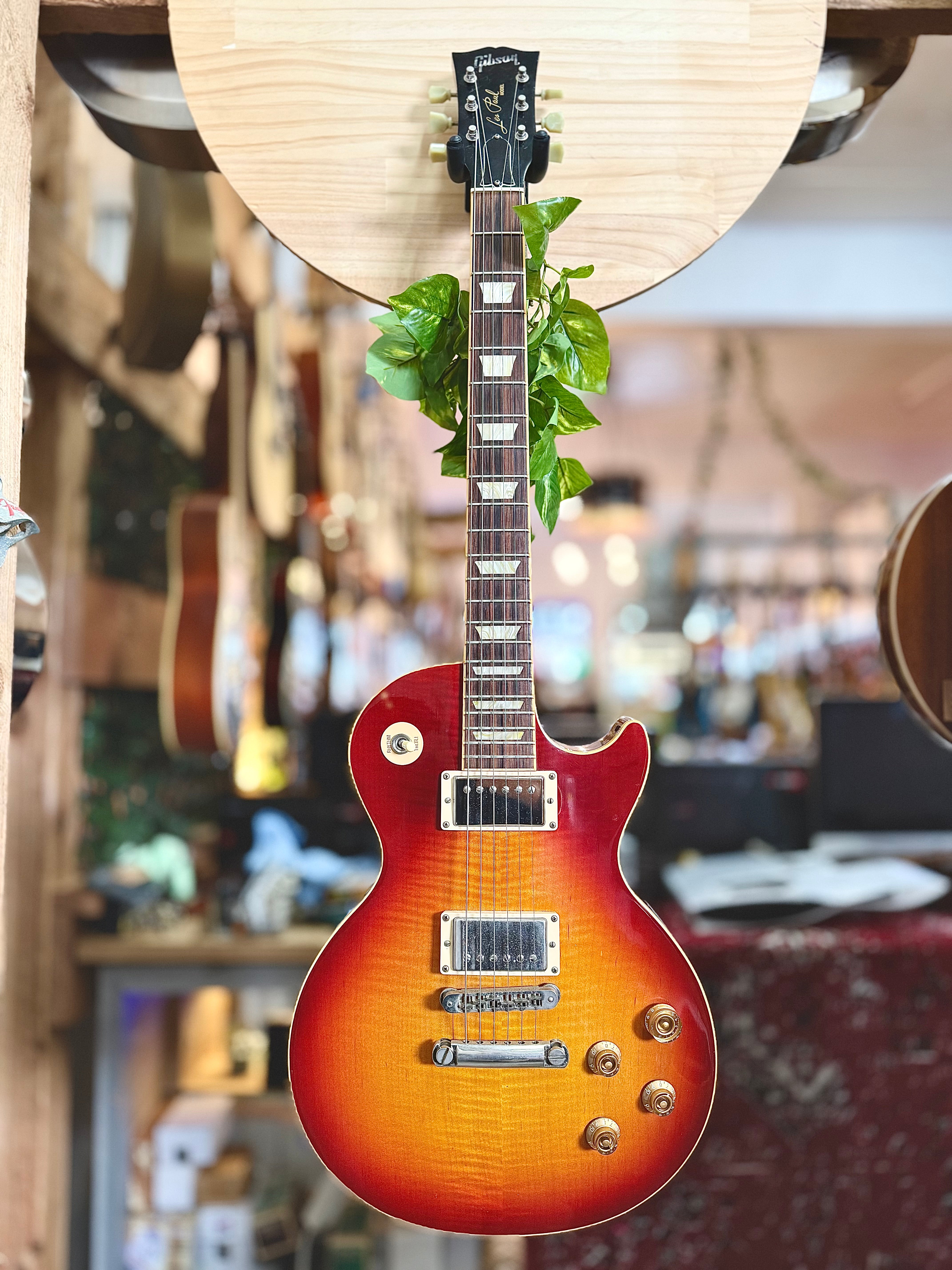 Gibson | Les Paul Standard | LP6+ | Cherryburst | 2006 | Pre-Loved