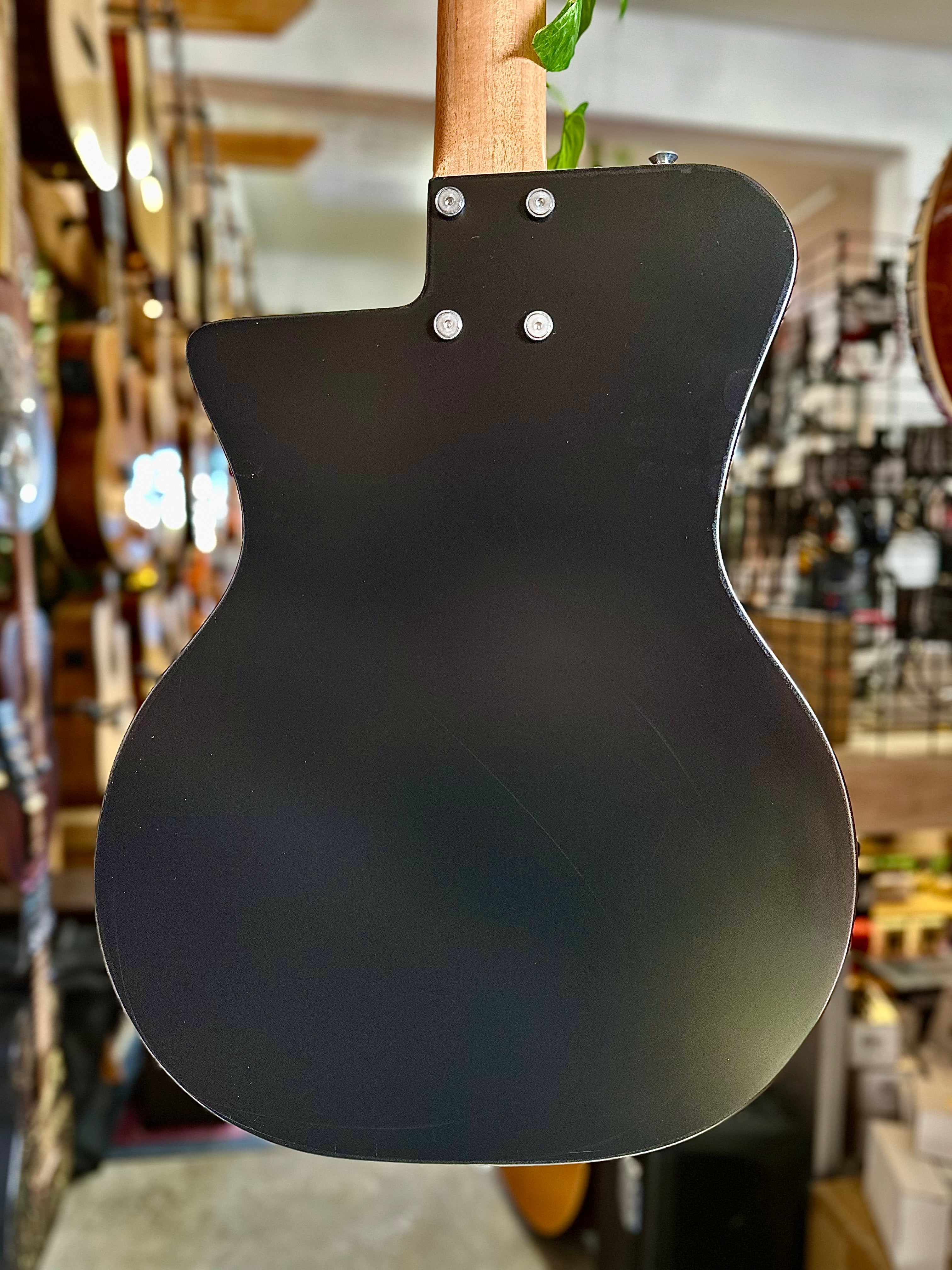 Leadbetter | GT Junior | Battle Relic Black | Electric Guitar