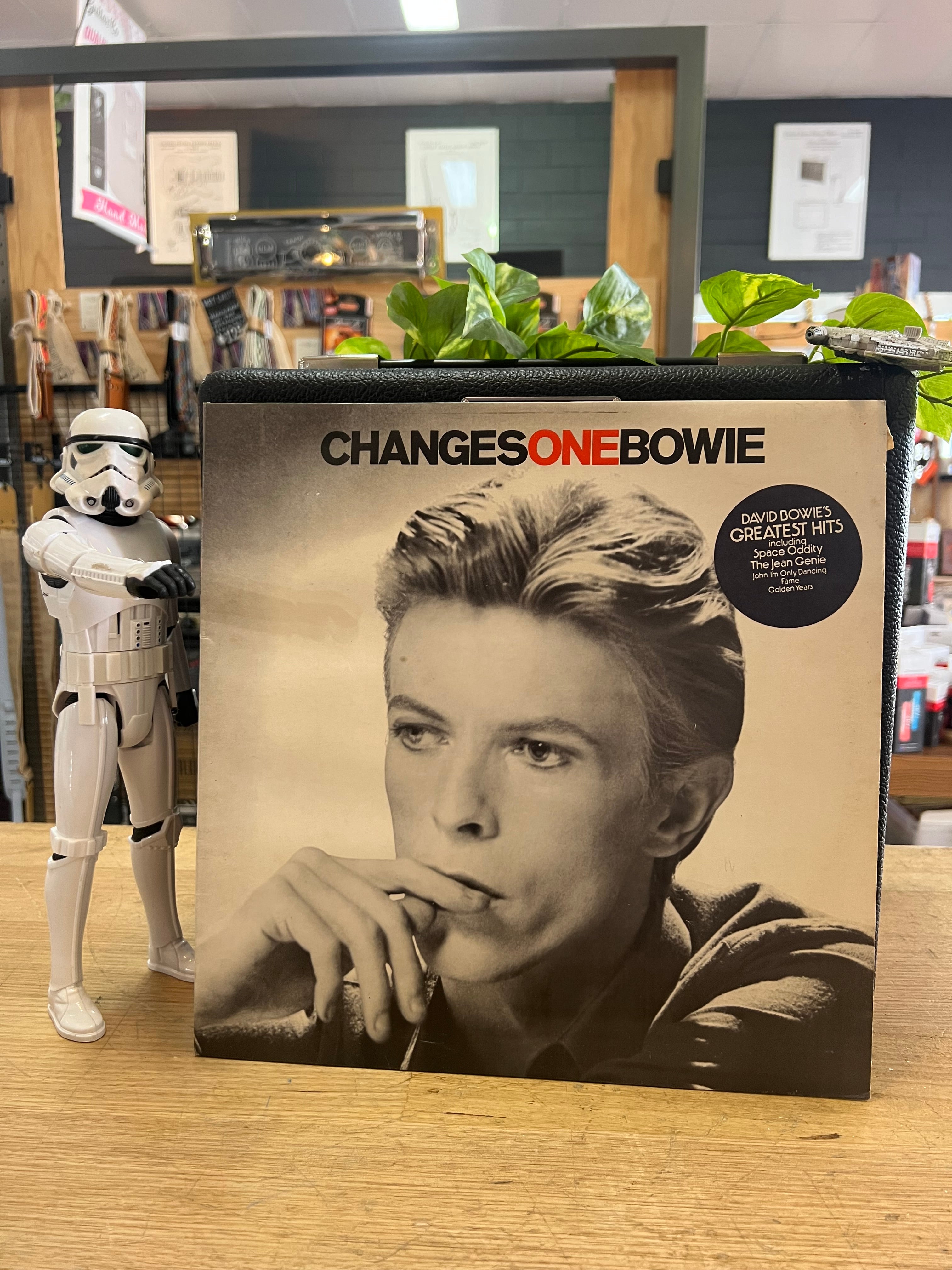 David Bowie | ChangesOneBowie | 1976 Australian Pressing | Vintage Vinyl