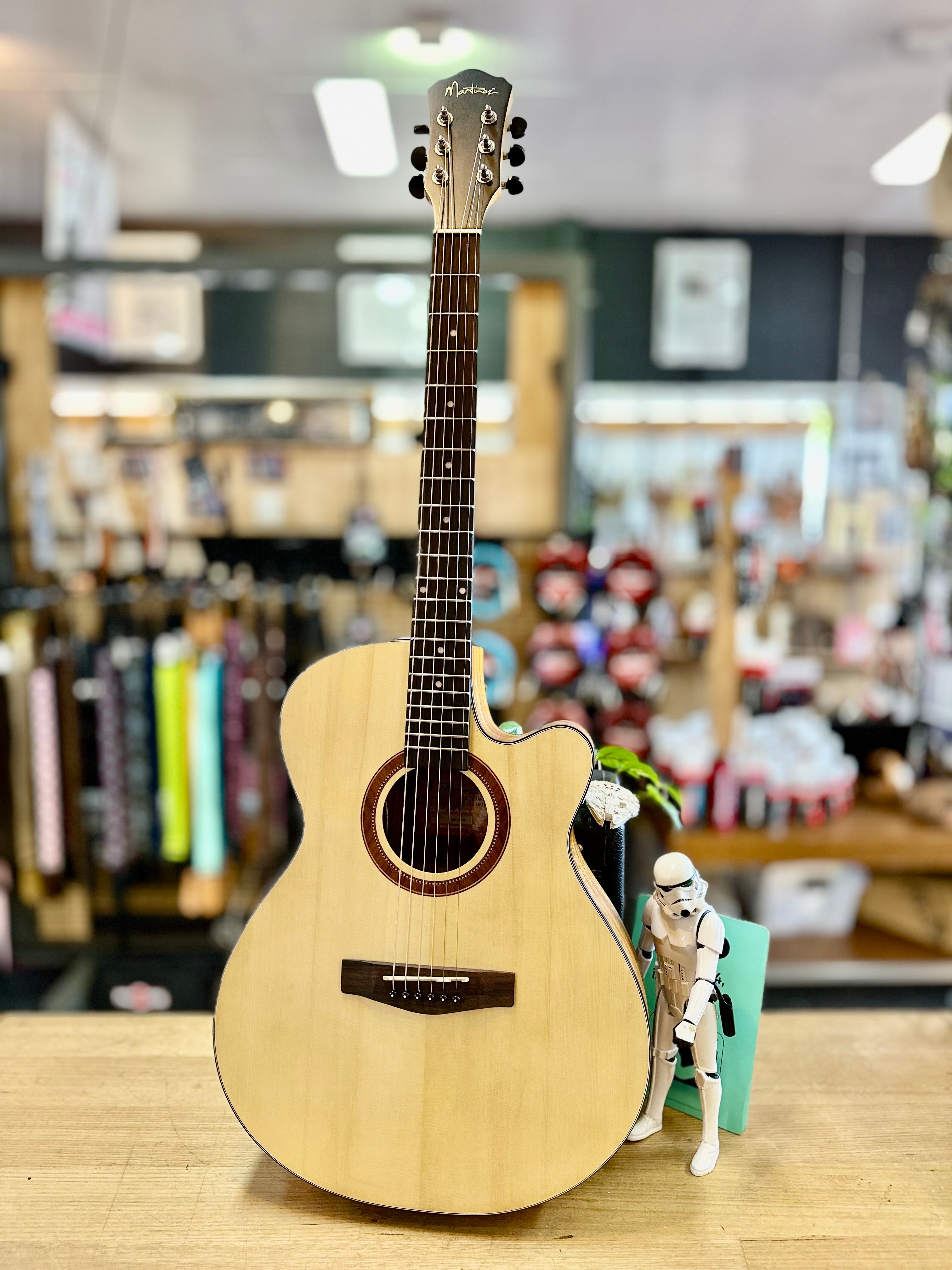 Martinez | MFC-41-SK | Folk Size Cutaway Acoustic Guitar (Spruce/Koa)