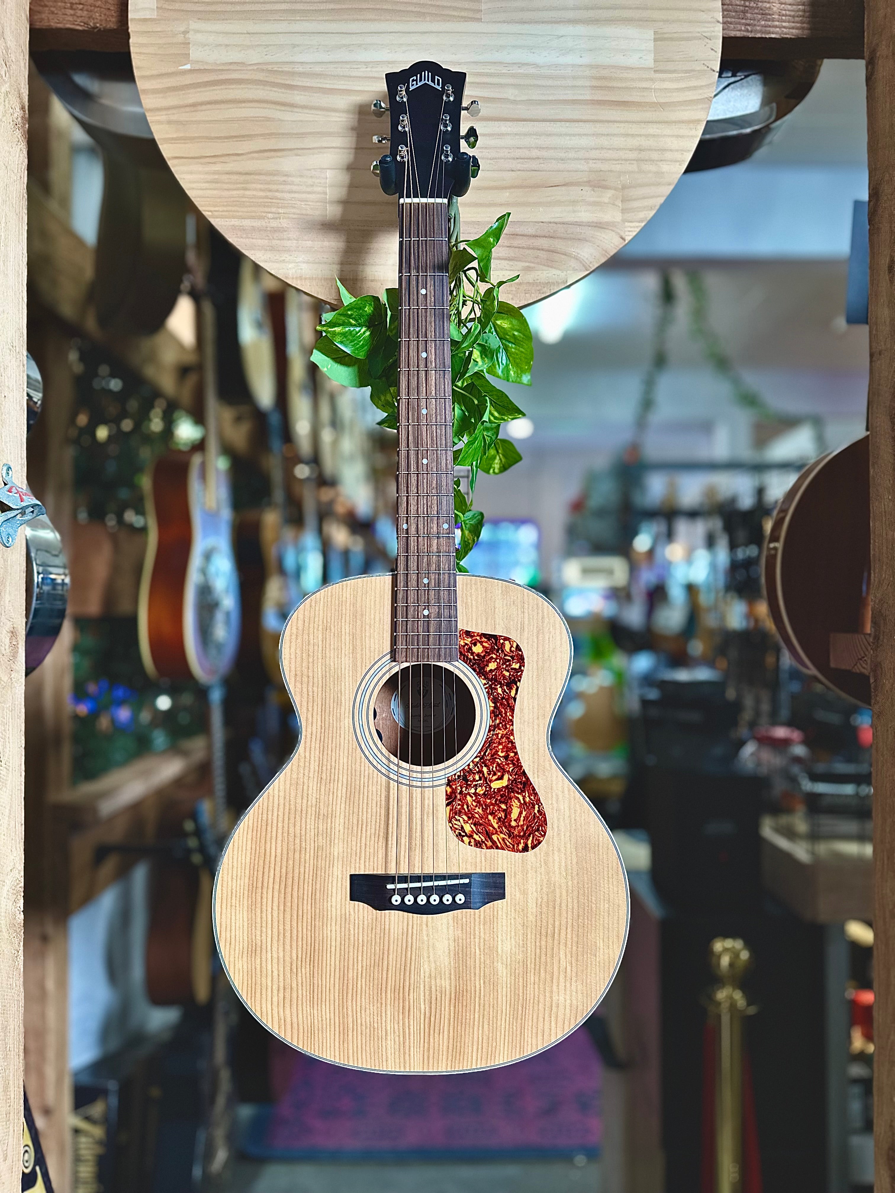 Guild | Jumbo Junior | Acoustic/Electric