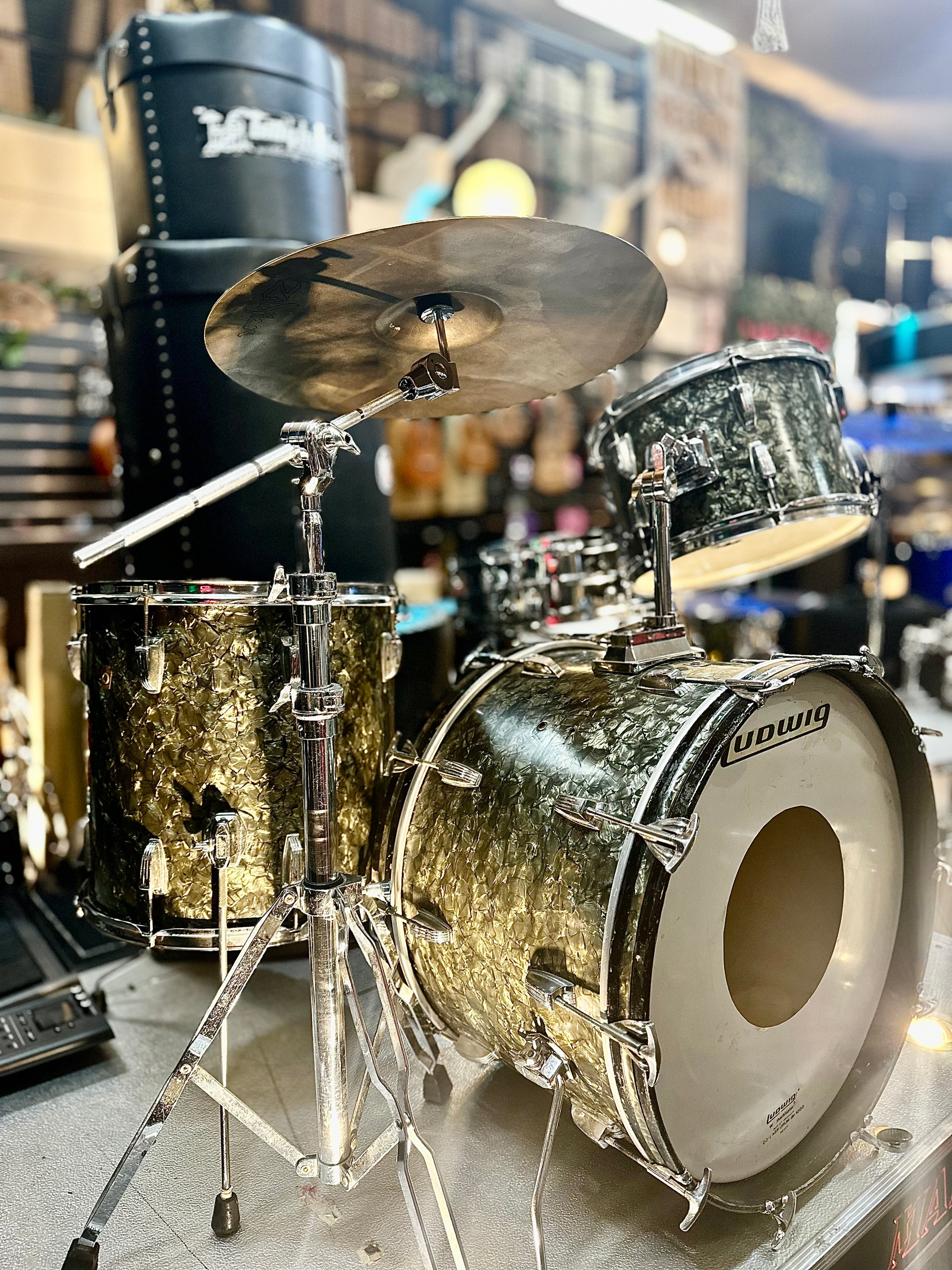 Ludwig | 1966 Super Classic | Black Diamond | Super Sensitive Snare + More | Vintage