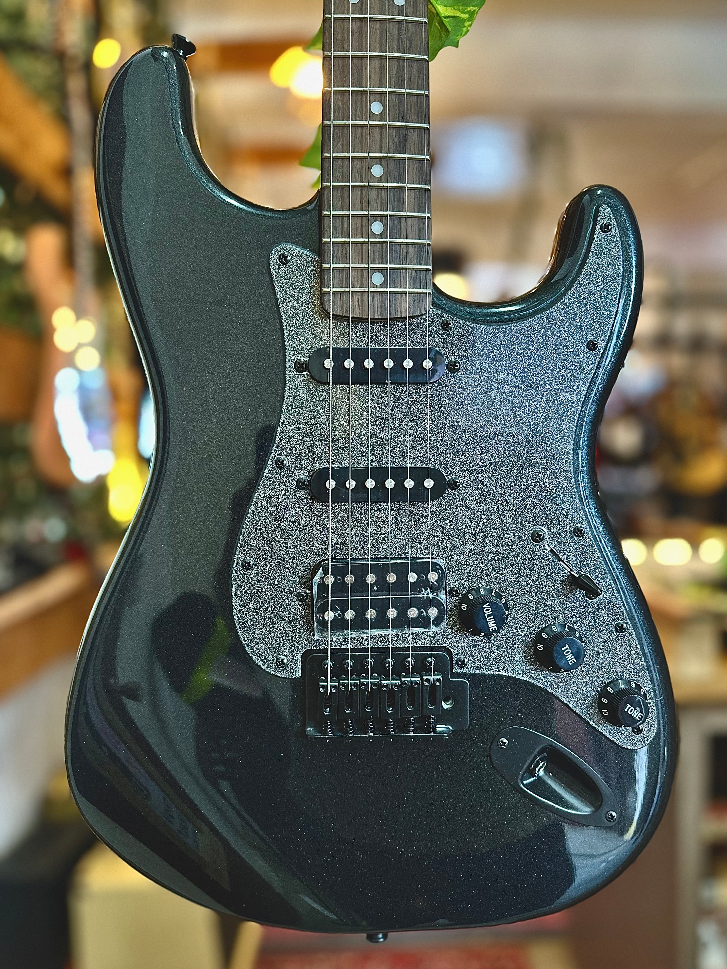 Squier | Bullet Strat | HSS | LTD ED SPARKLE BLACK | with HARDCASE | Pre-Loved