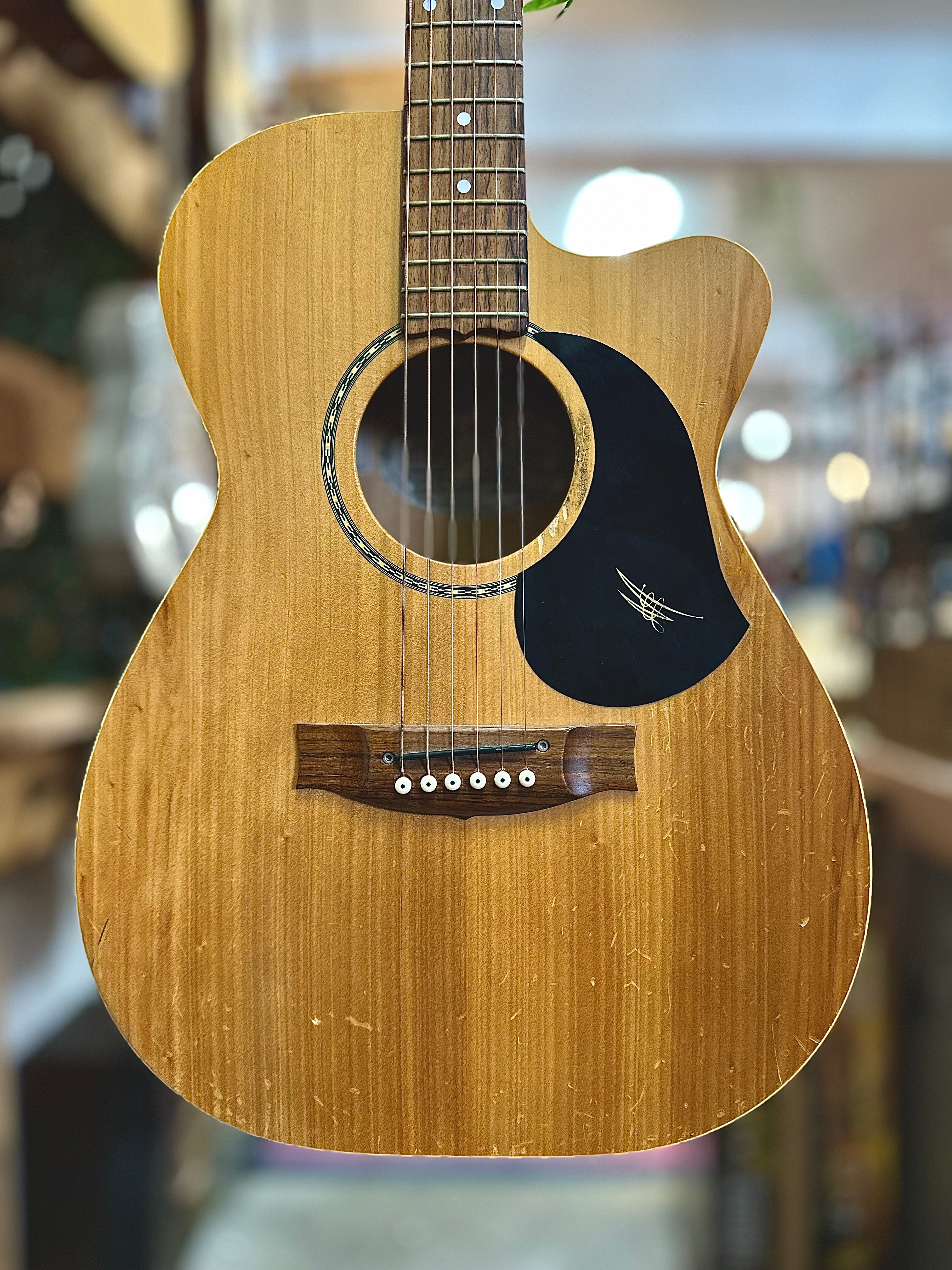 Maton | EBG808CL | Performer | Acoustic/Electric | Pre-Loved