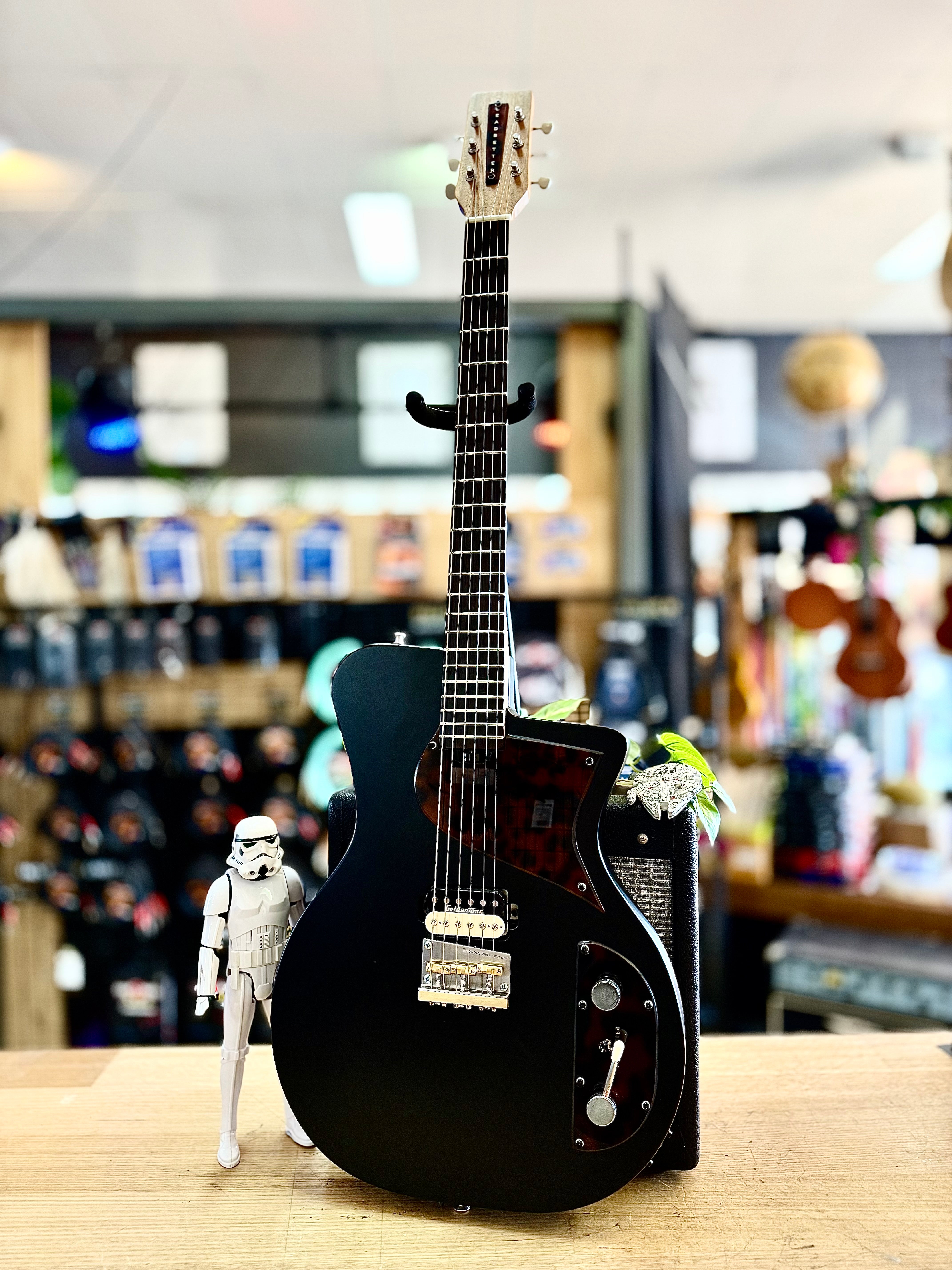 Leadbetter | GT Junior | Battle Relic Black | Electric Guitar