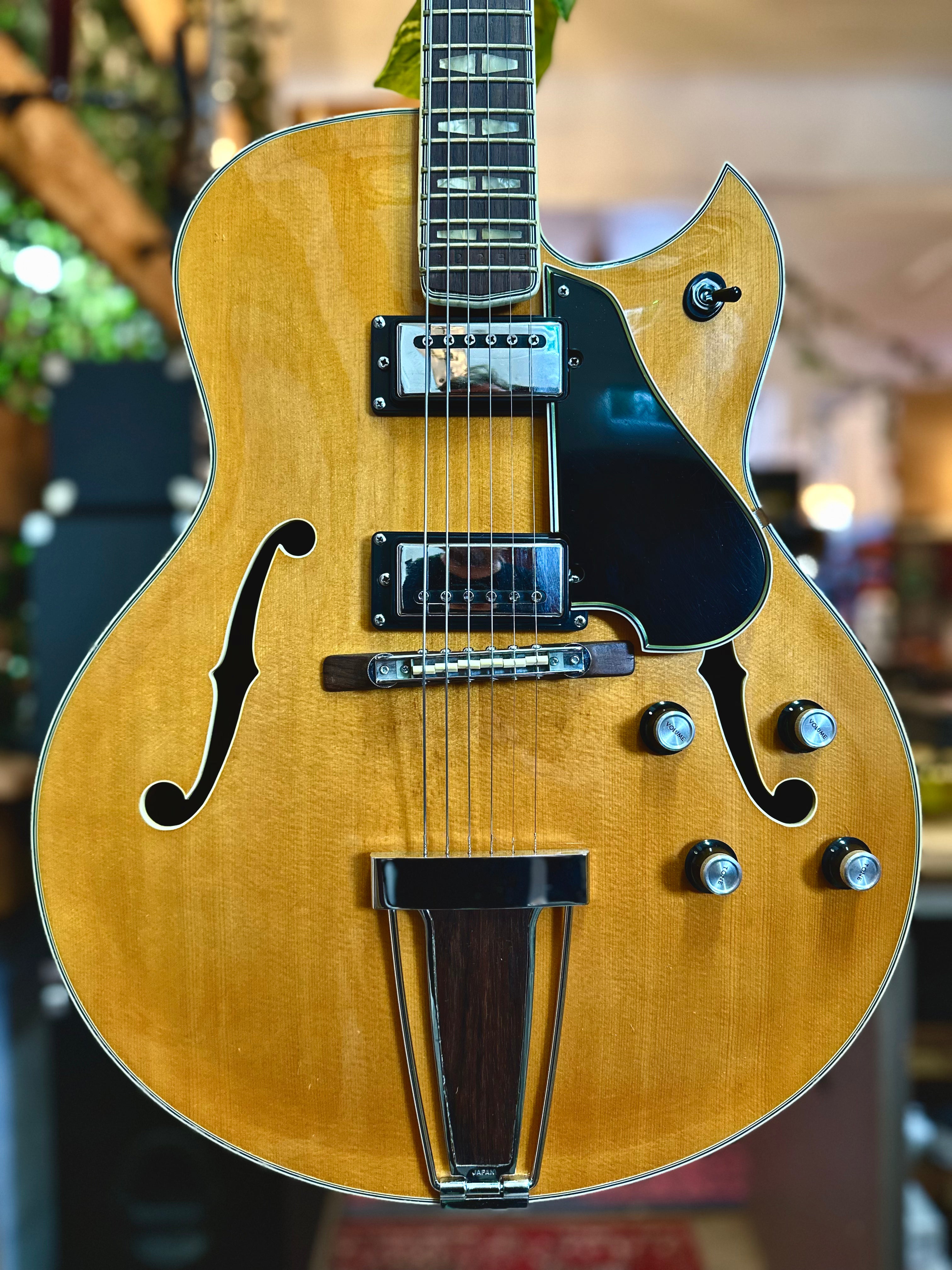 Yamaha | AE-11 | Hollowbody Electric | MIJ | 1970s | Vintage