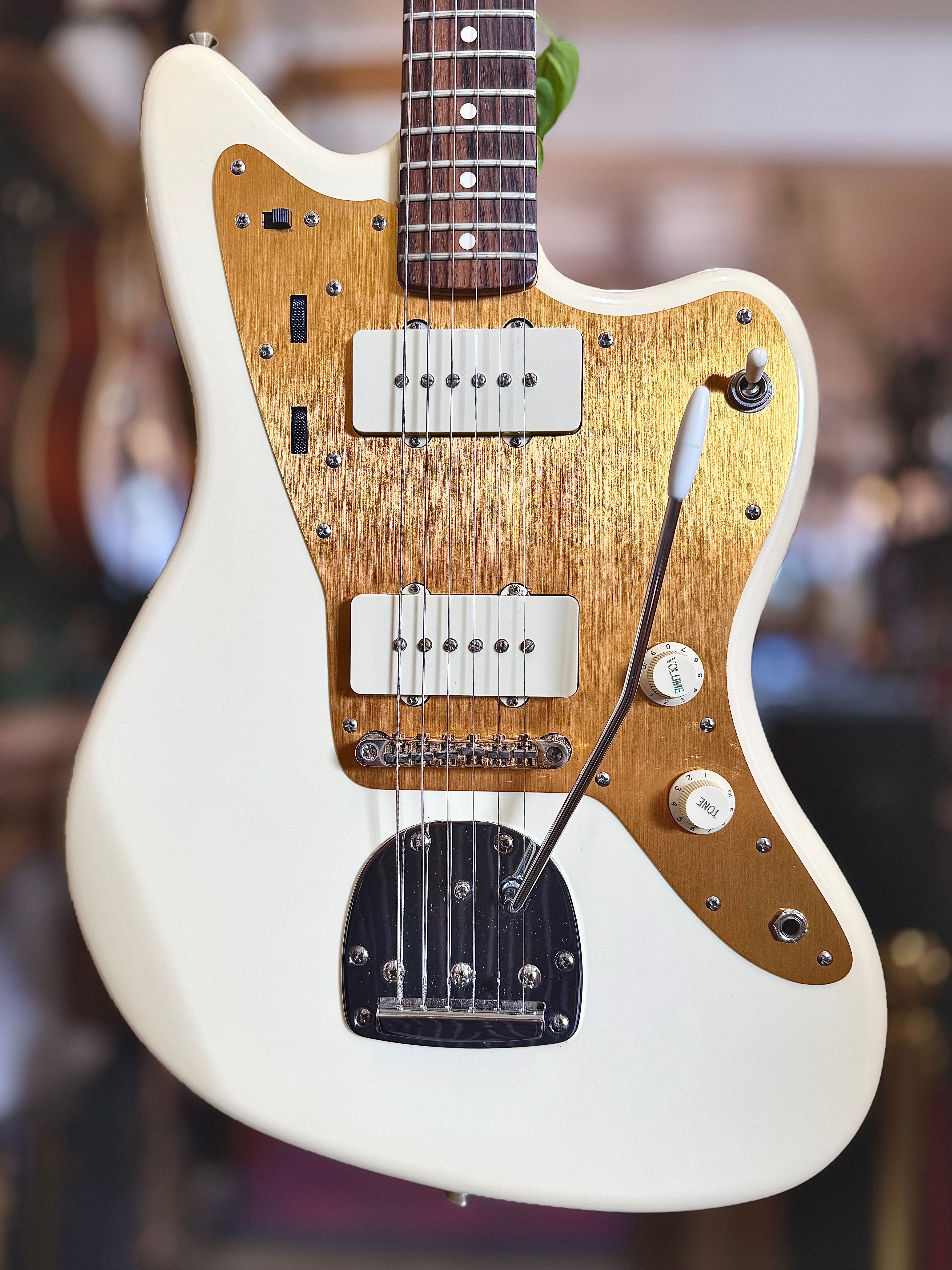 Squier | J Mascis Jazzmaster | Vintage White | 2012 | Pre-Loved