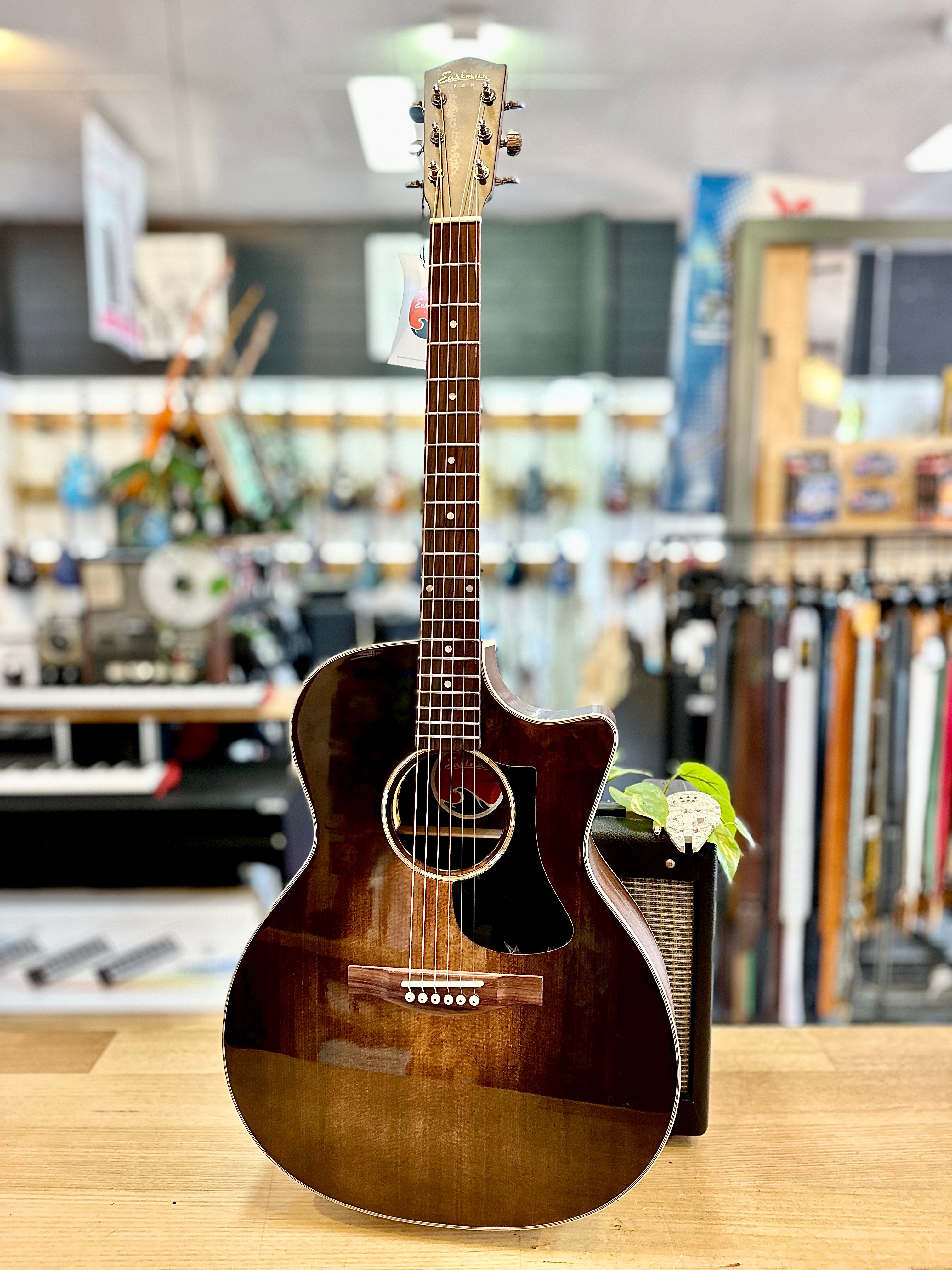 Eastman | PCH2-GACE-CLA | Solid Top | Acoustic-Electric | Classic Burst