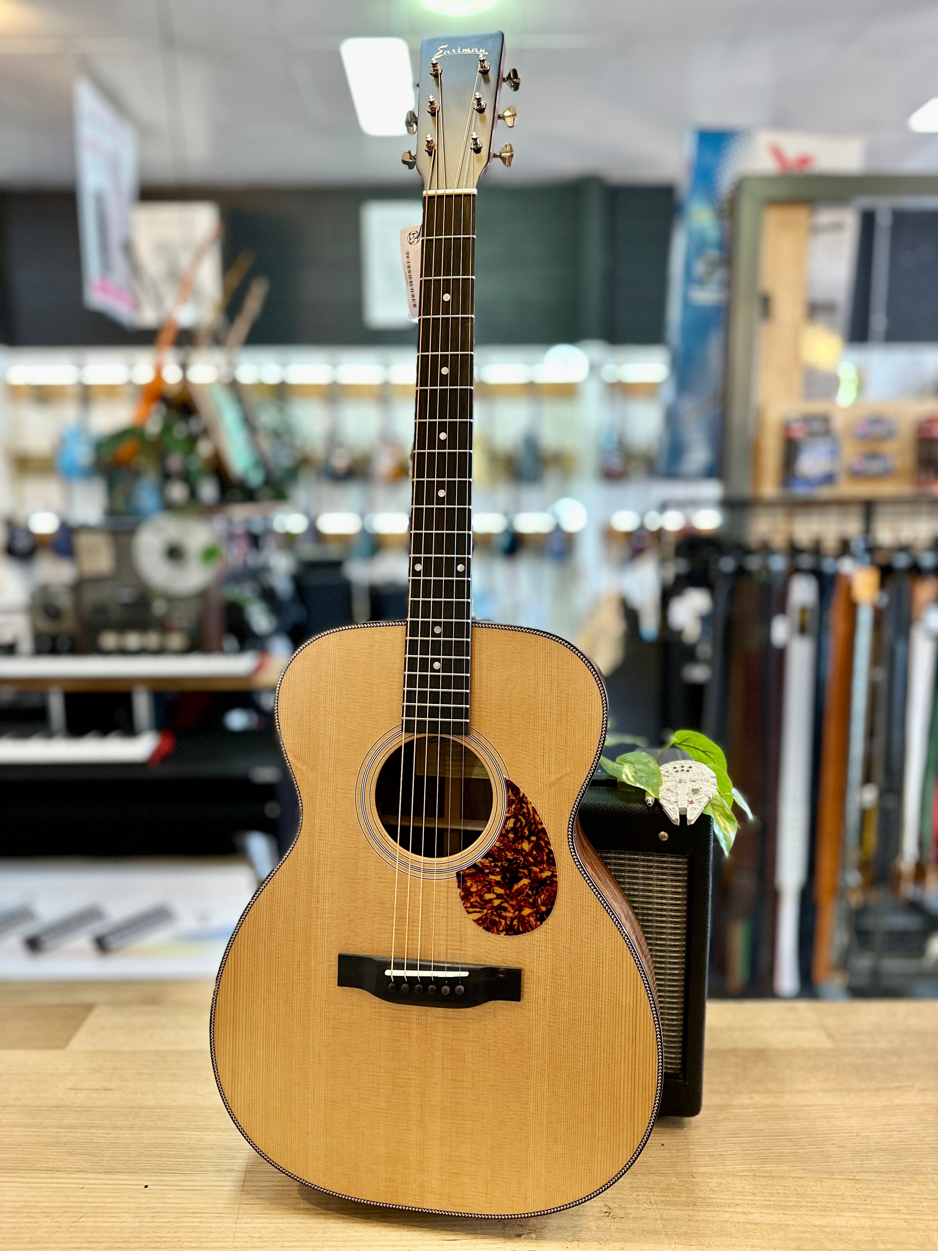 Eastman | E3OME | All Solid | Acoustic-Electric | OM Body