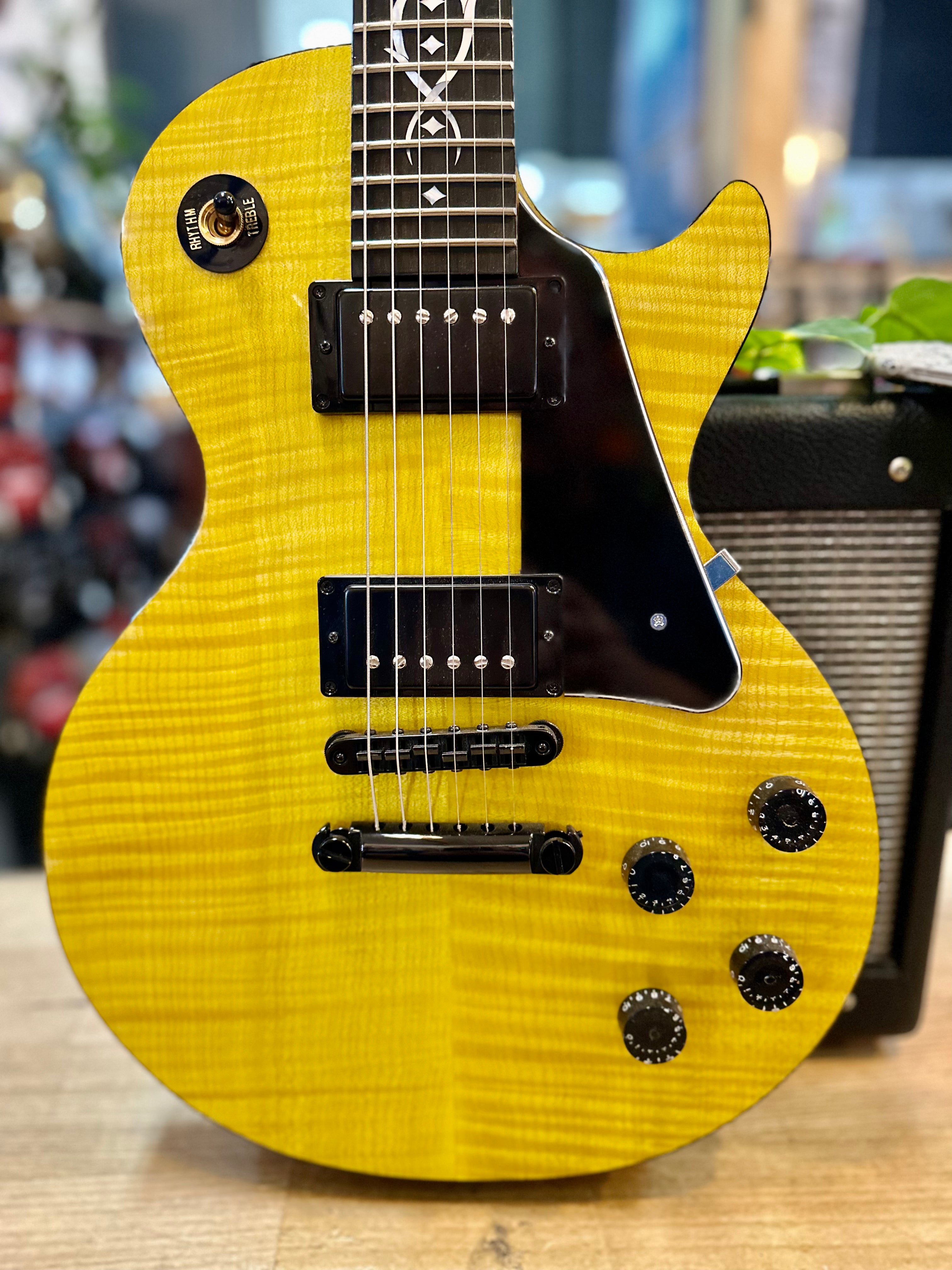 Grant | Carved Top | LP Style | Trans Lemon