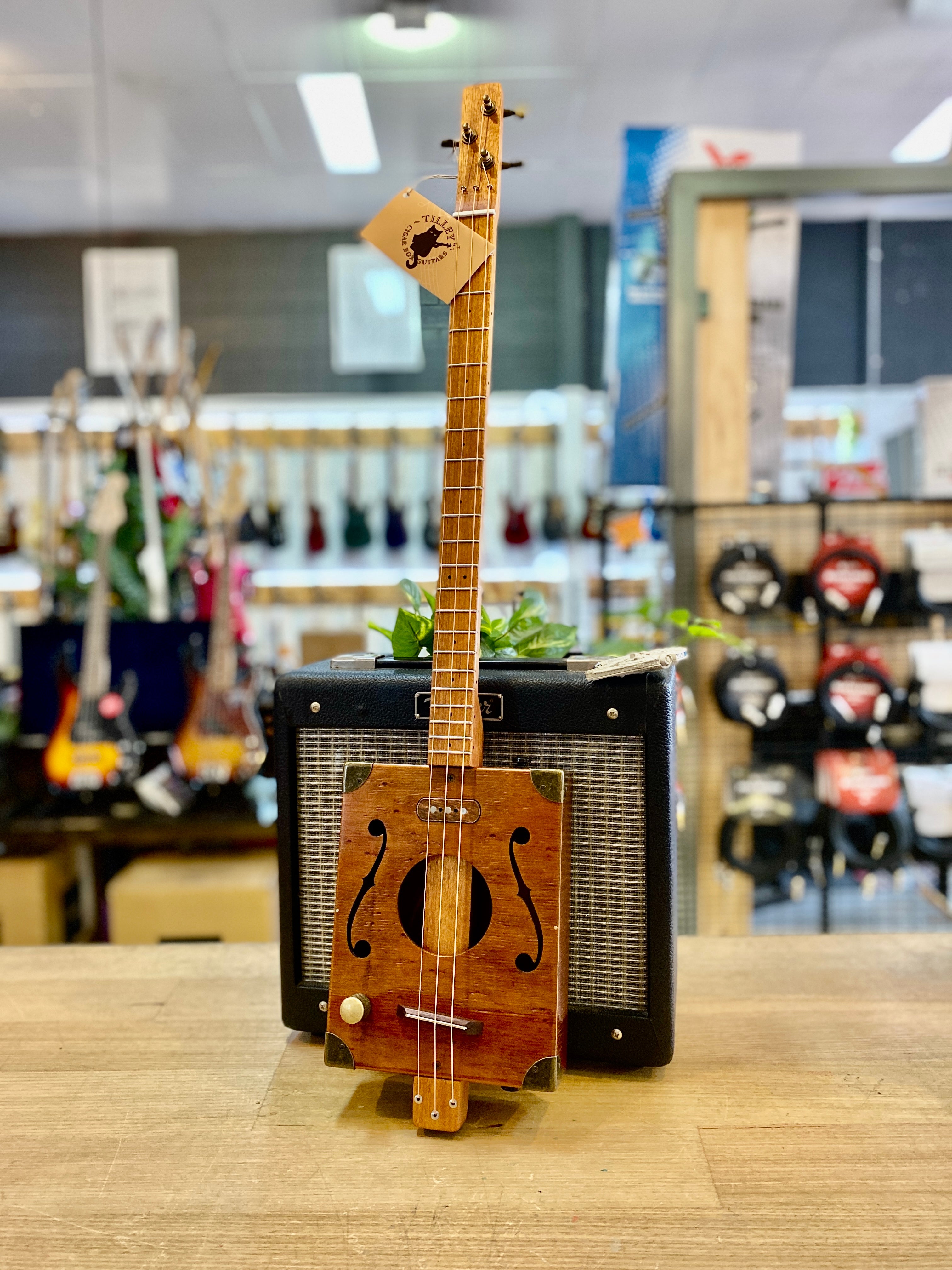 Tilley Cigar Box Guitars | #44 | Lefty