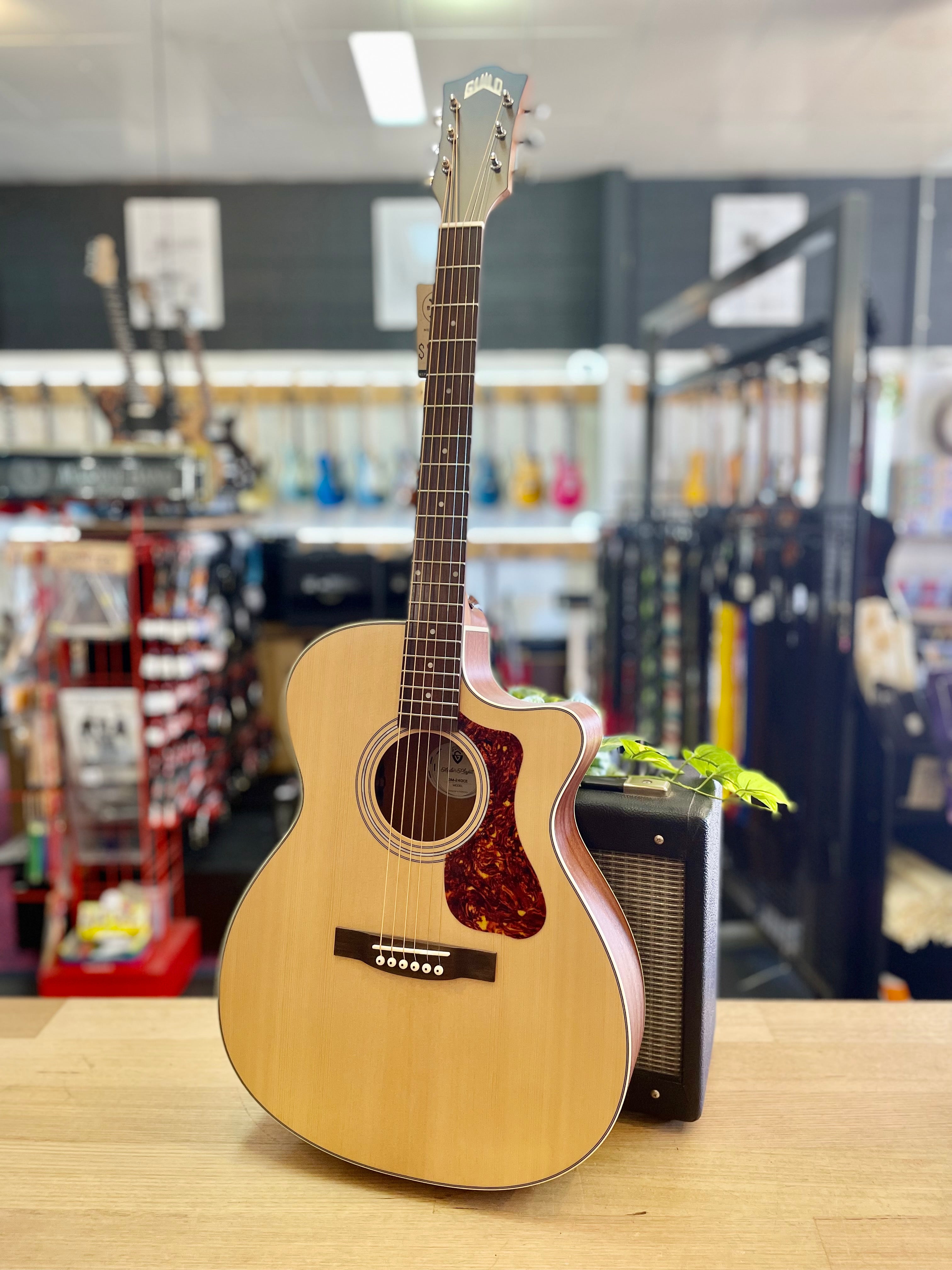 Guild | OM-240CE | OM Cutaway Body | Acoustic Electric