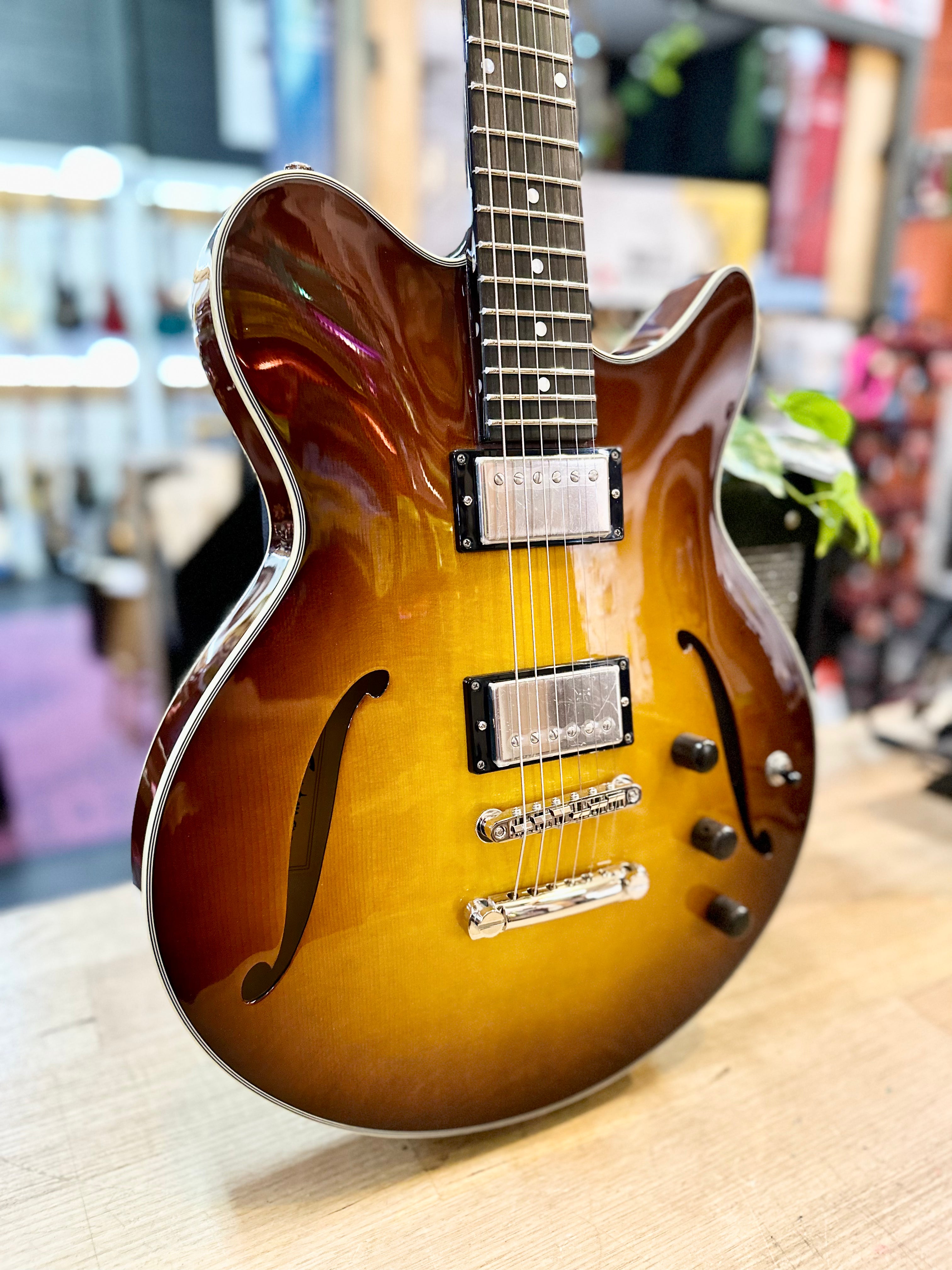 Eastman | Romeo | Hollowbody Electric | Goldburst